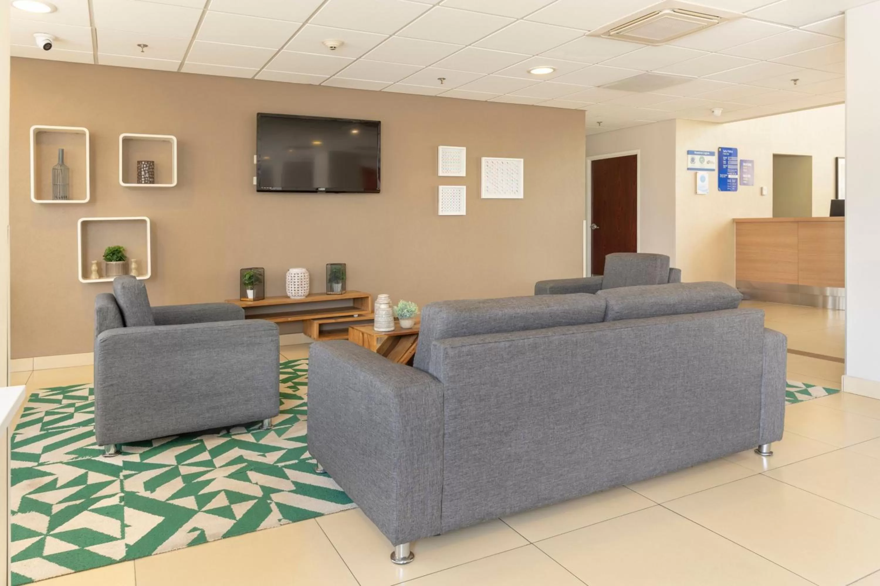 Living room in City Express by Marriott San José Costa Rica