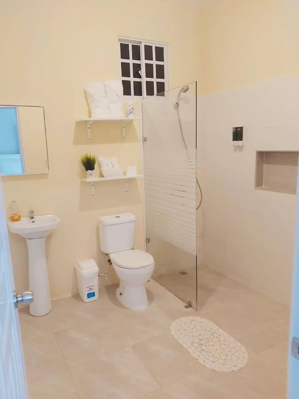 Bathroom in Apartahotel MACADANA