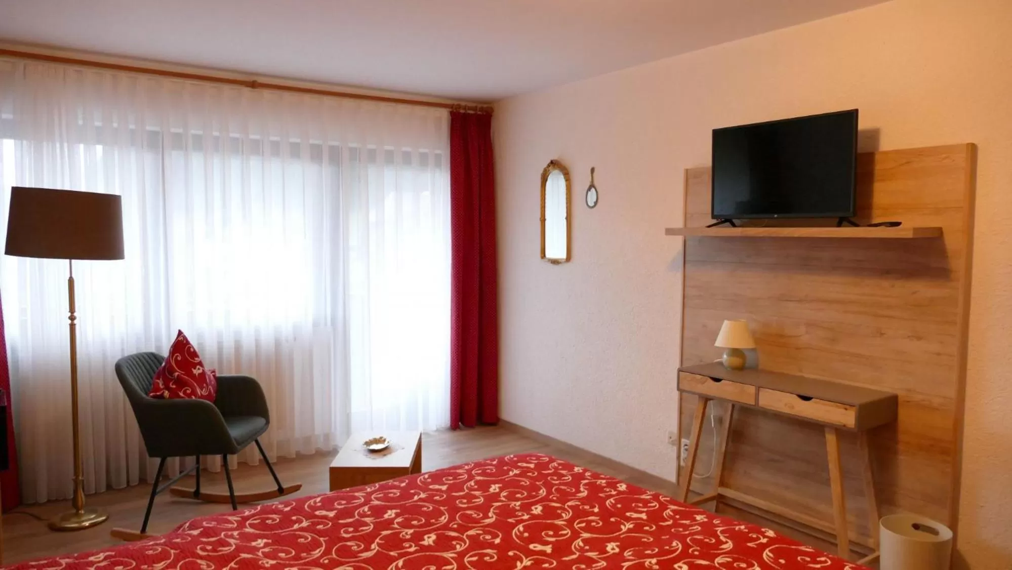 Bed in Öko-Landhotel Basler Hof