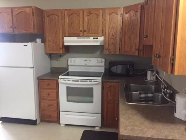 Kitchen/Kitchenette in The Southern Port Hotel & Chalets