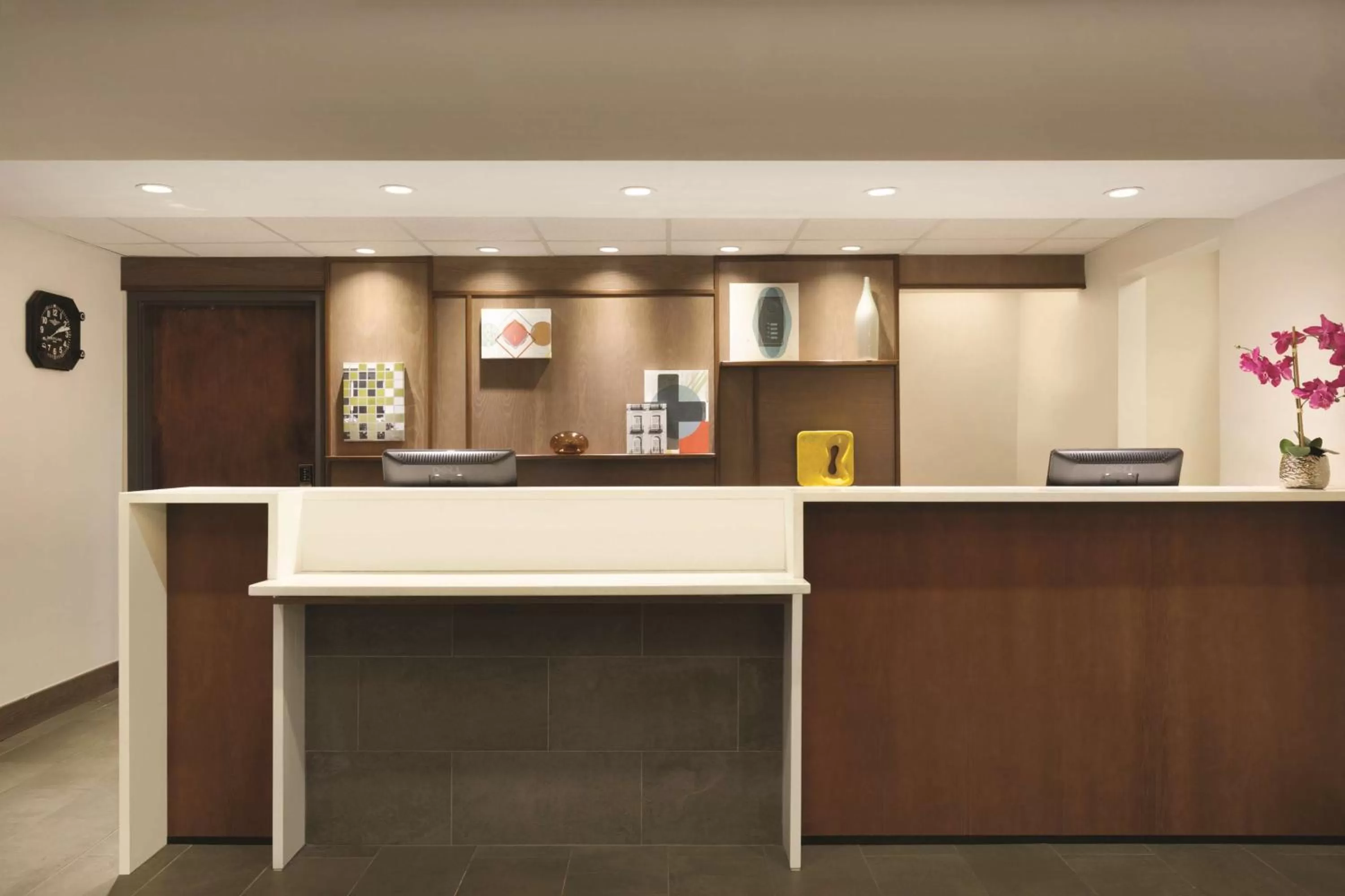 Lobby or reception in Hyatt House Miami Airport