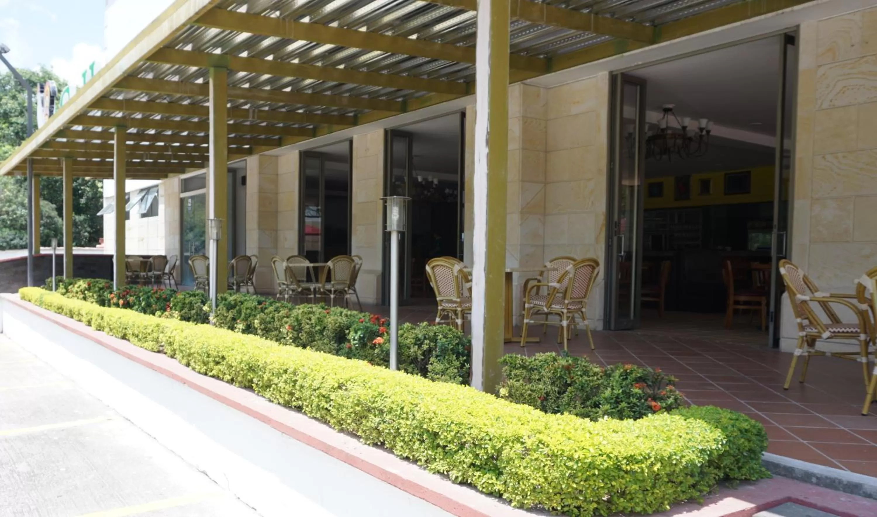 Restaurant/places to eat in Hotel Ventura