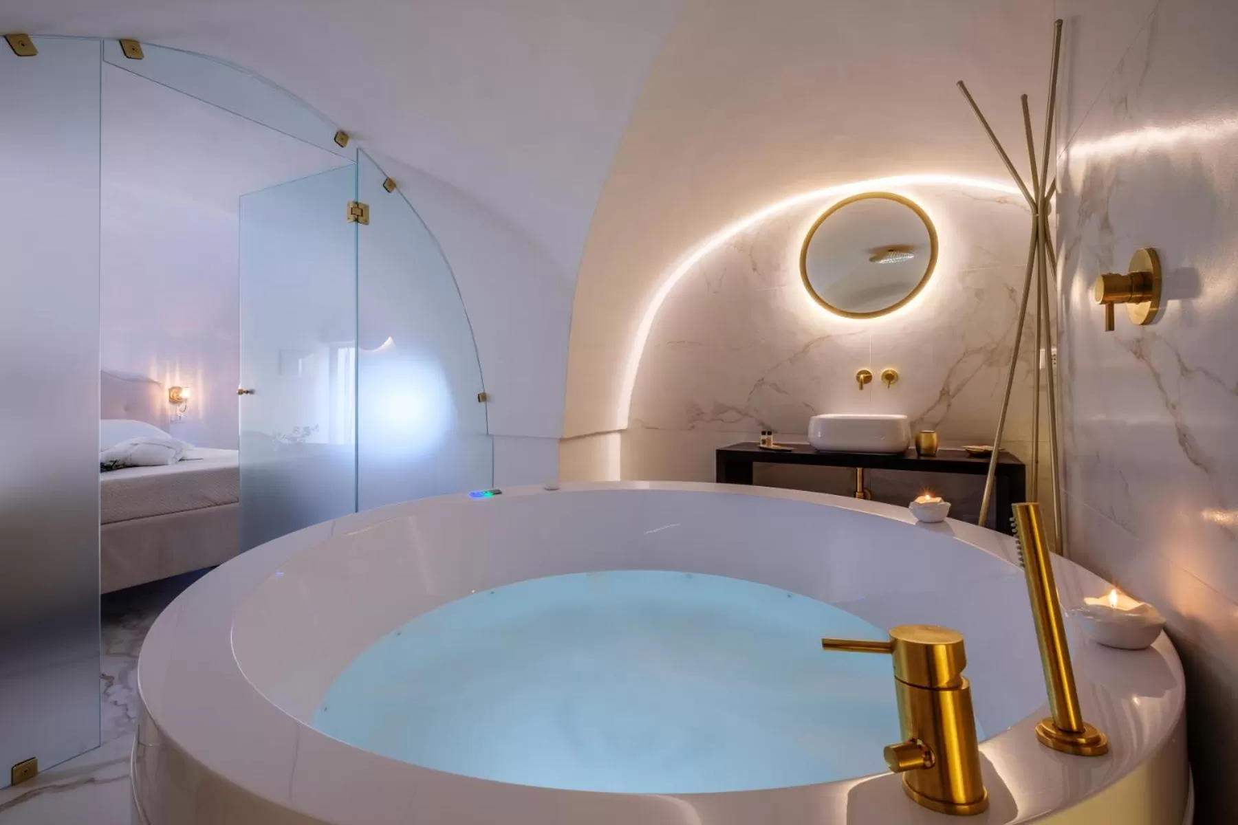 Hot Tub in La Bella Ostuni Suites