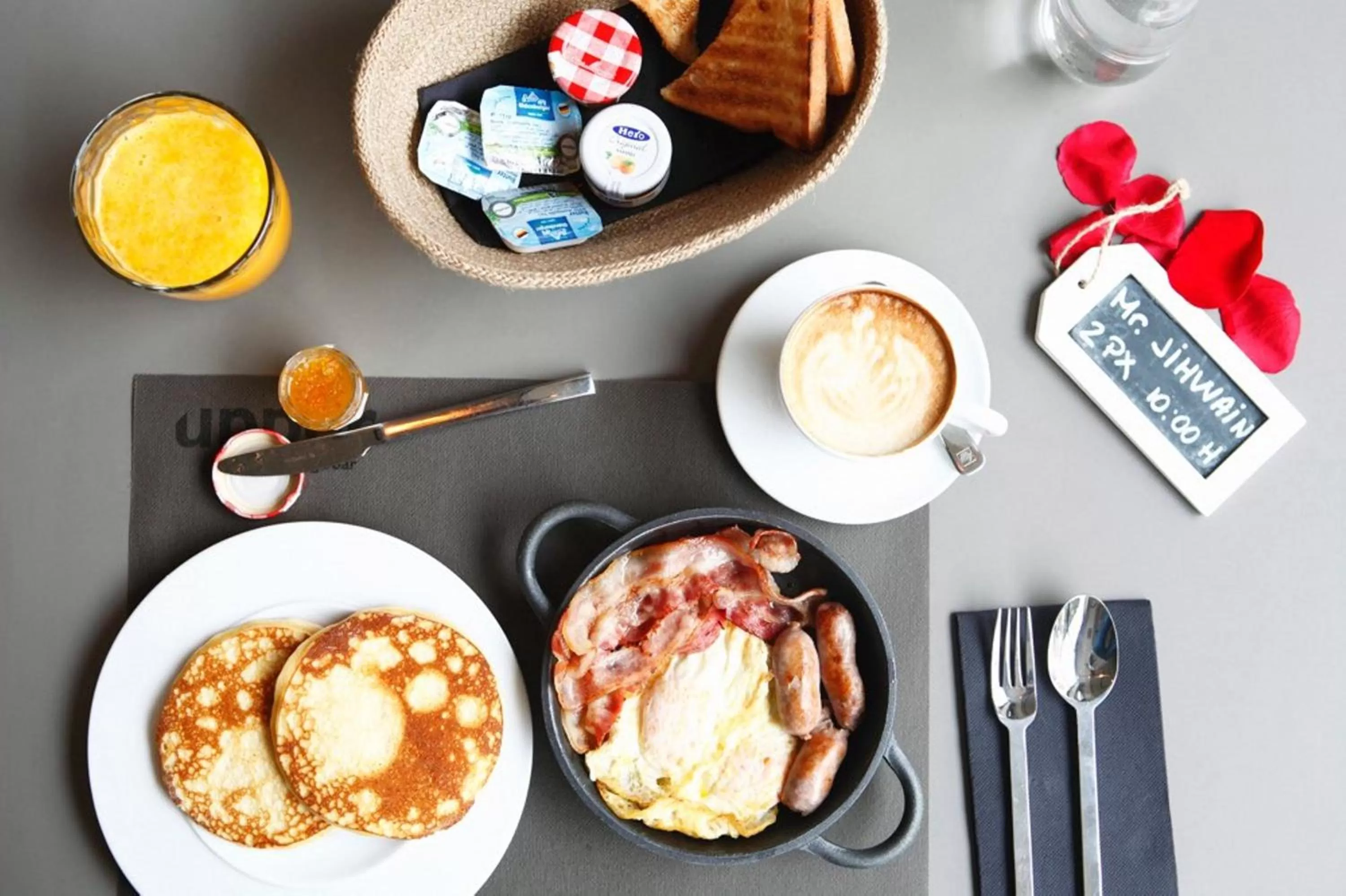 Restaurant/places to eat in Upper Diagonal