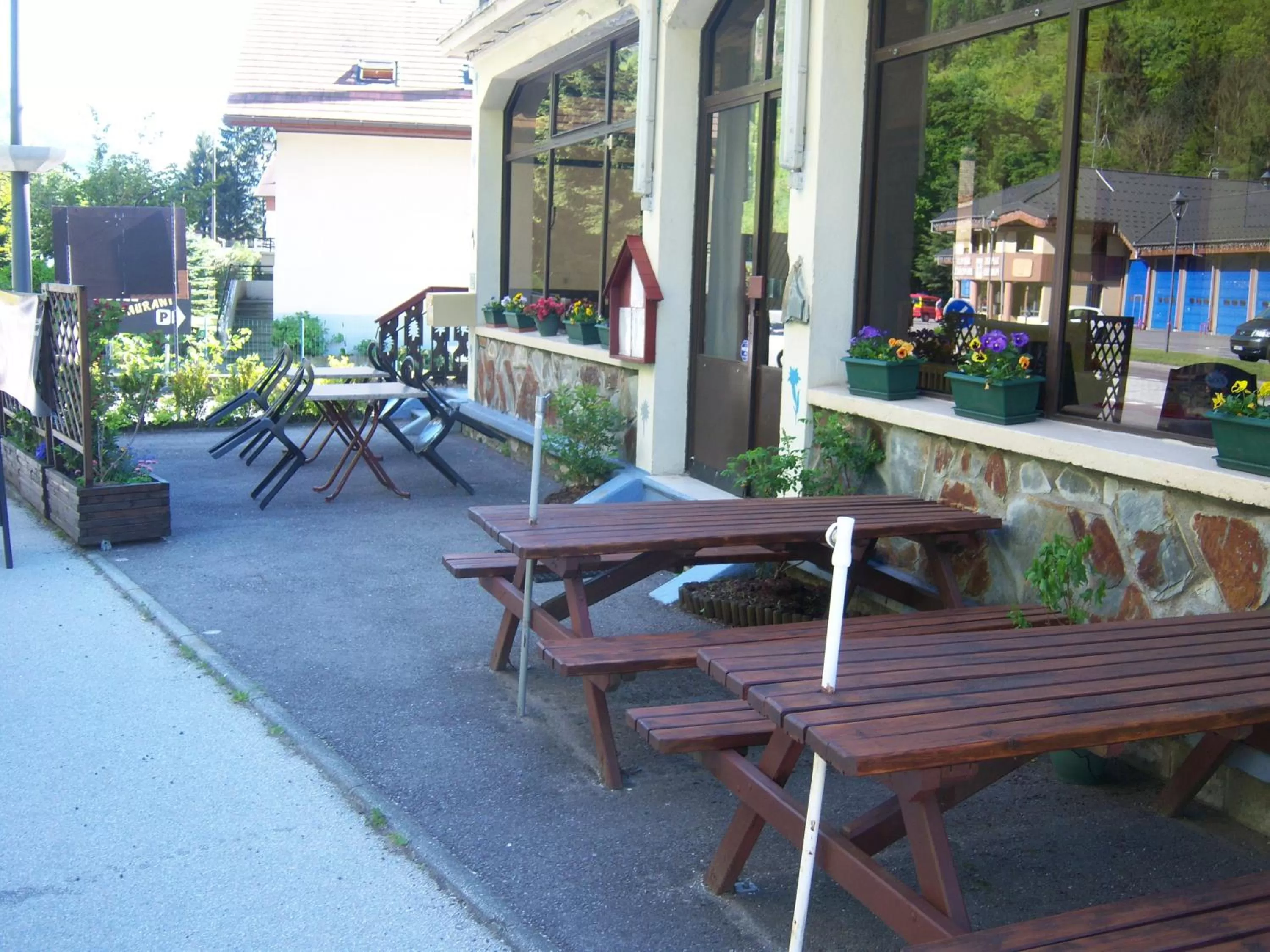 Patio in Hotel Edelweiss