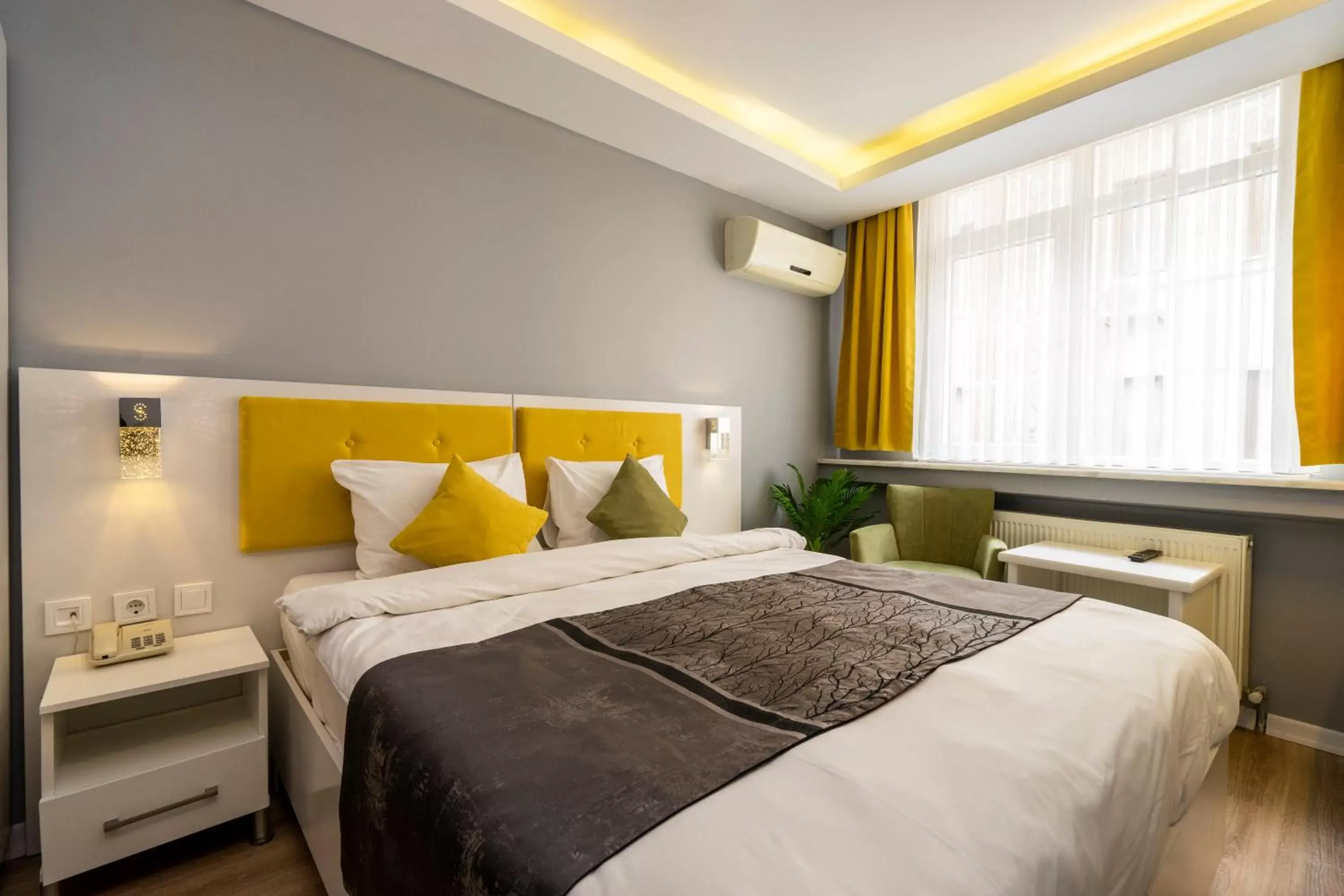Superior Double or Twin Room in Sayeban Gold Hotel Superior Double or Twin Room in Sayeban Gold Hotel