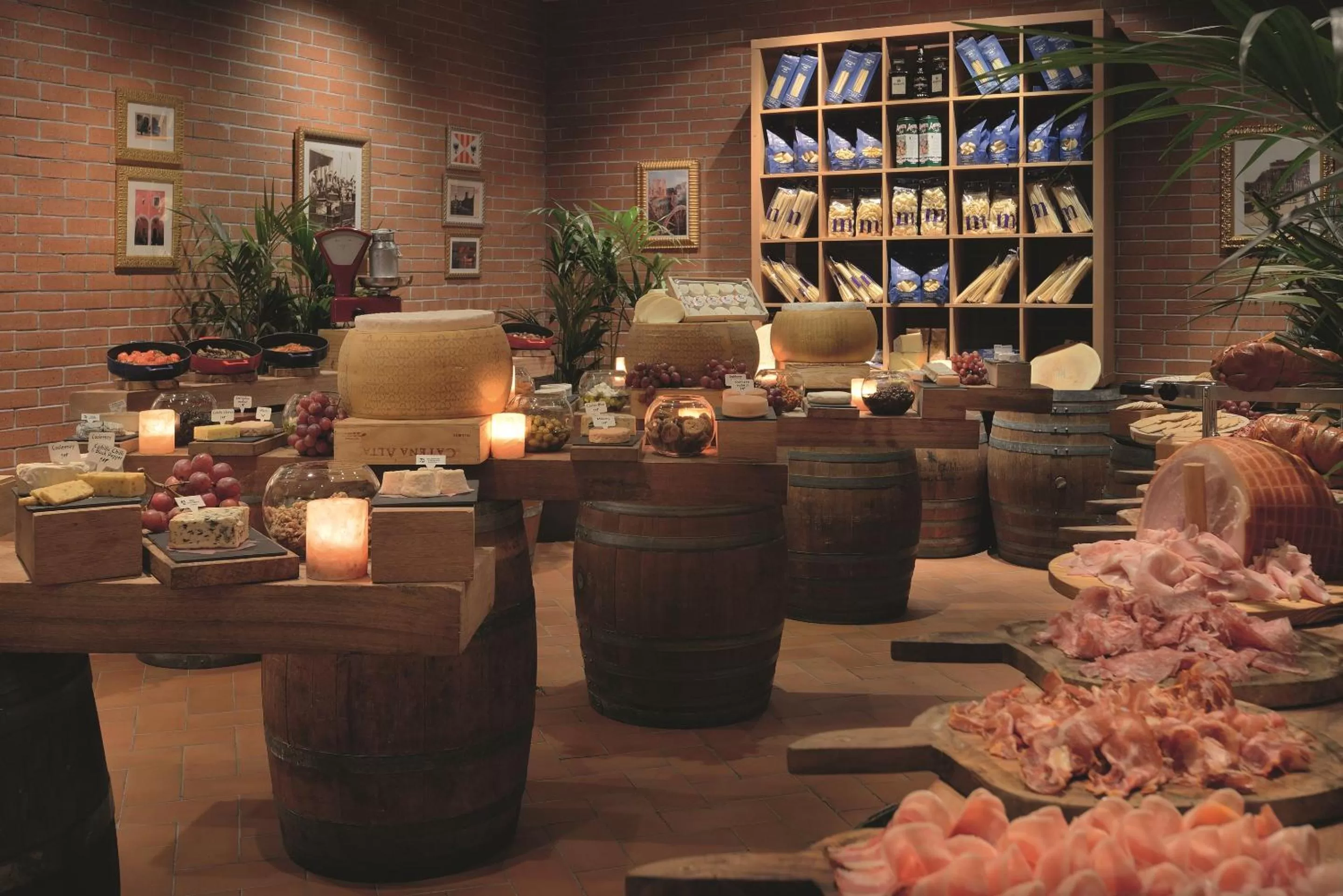 Restaurant/places to eat in Oaks Ibn Battuta Gate Dubai