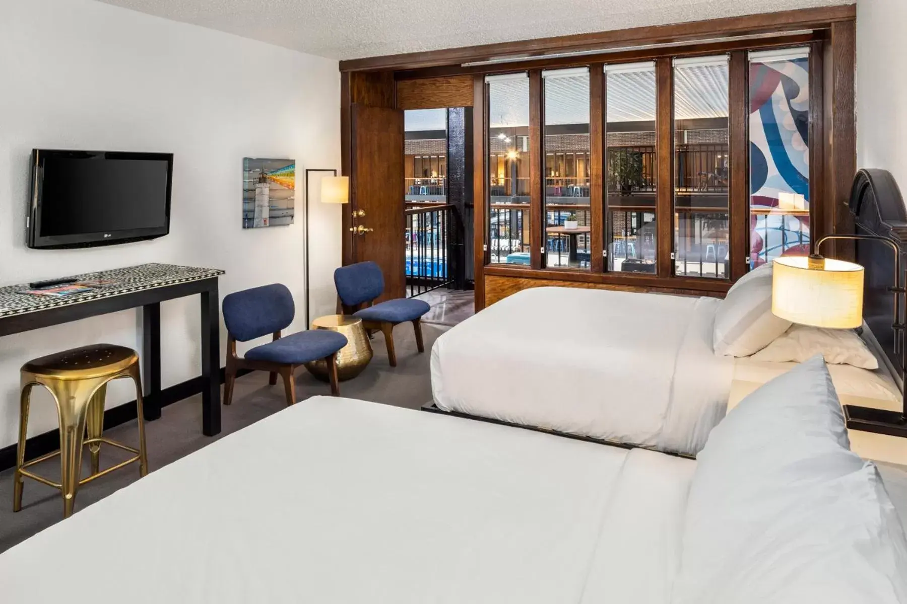 Queen Room with Balcony in The Highlander Hotel, Ascend Hotel Collection Queen Room with Balcony in The Highlander Hotel, Ascend Hotel Collection