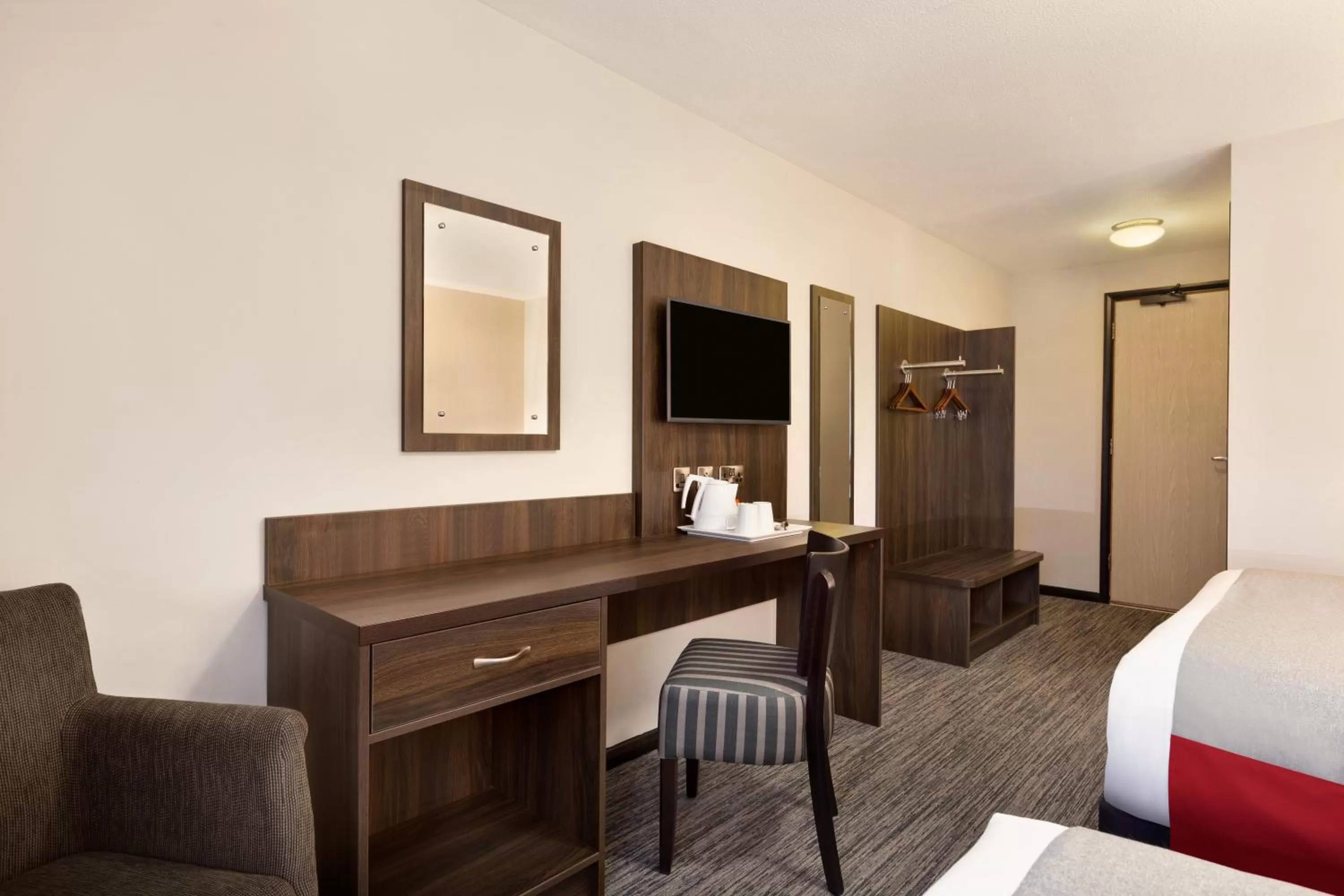 Bedroom, Bed in Ramada Bristol West