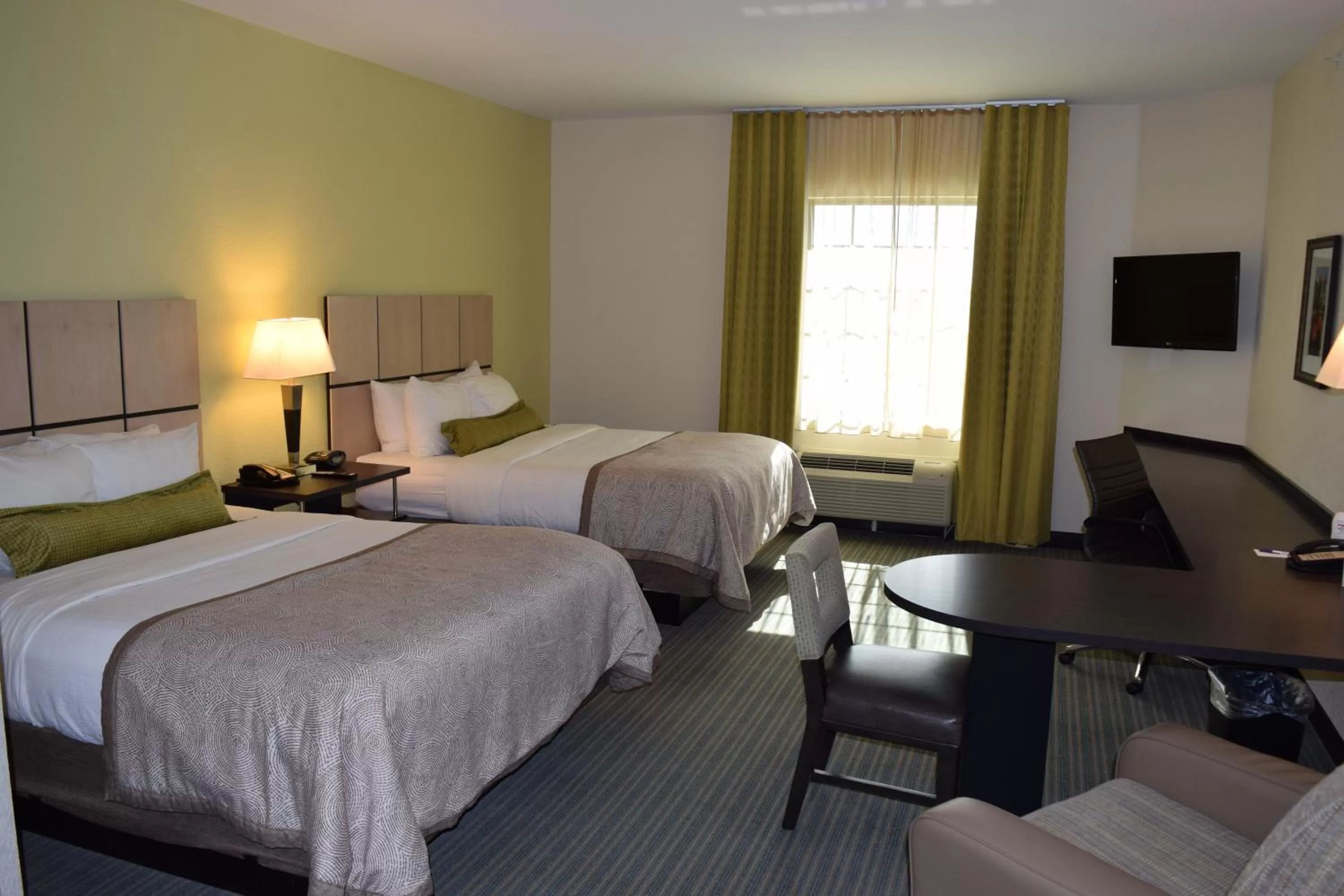 Photo of the whole room, Bed in Candlewood Suites Monahans by IHG