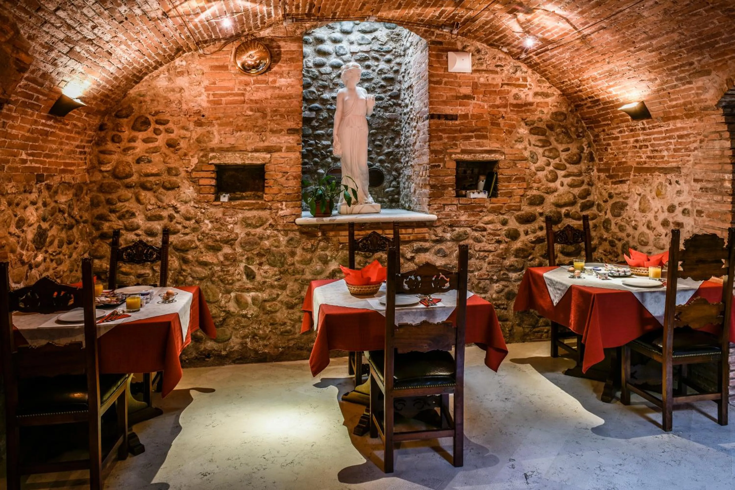 Restaurant/places to eat in Residence ANTICO SAN ZENO centro storico