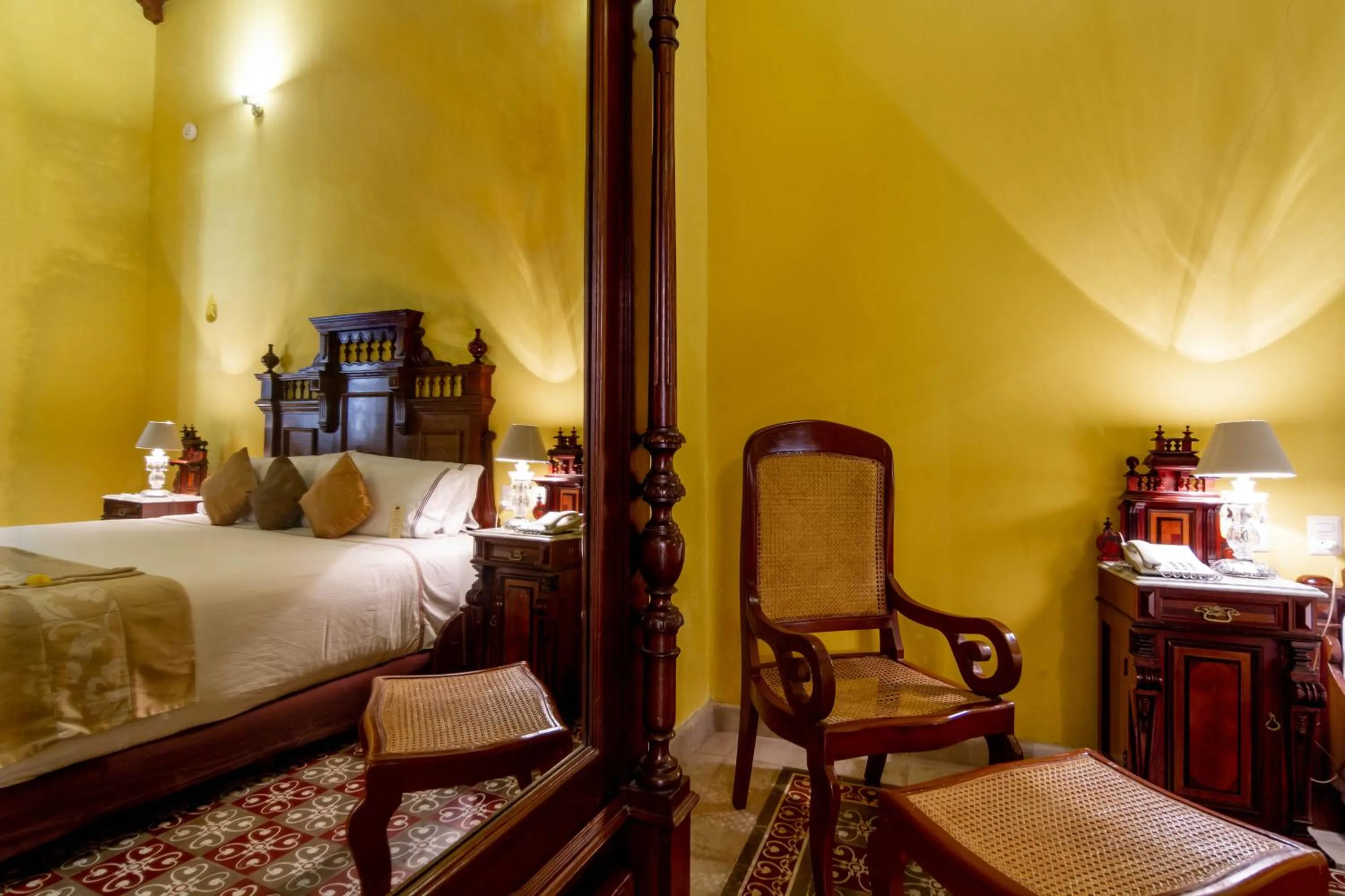 Photo of the whole room, Bed in Hotel Boutique Casa Don Gustavo, Campeche