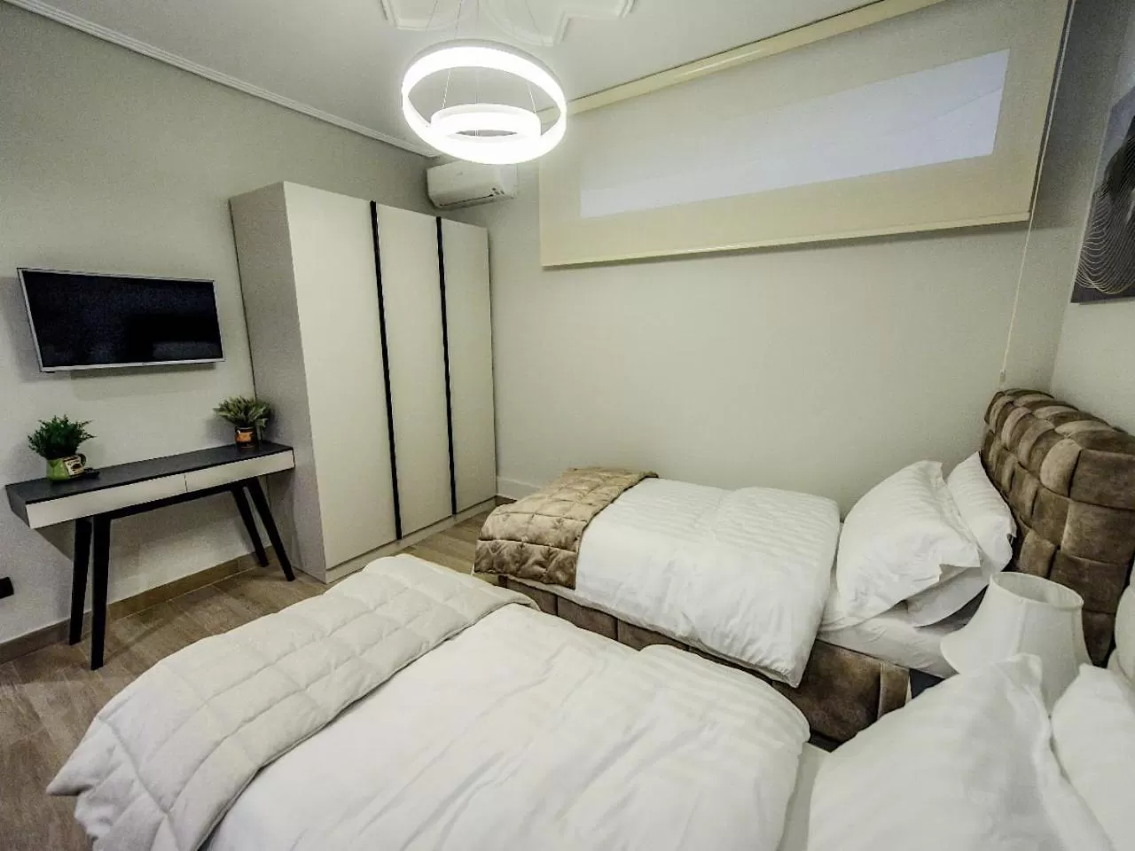 Economy Triple Room in Hotel Vila Tirana