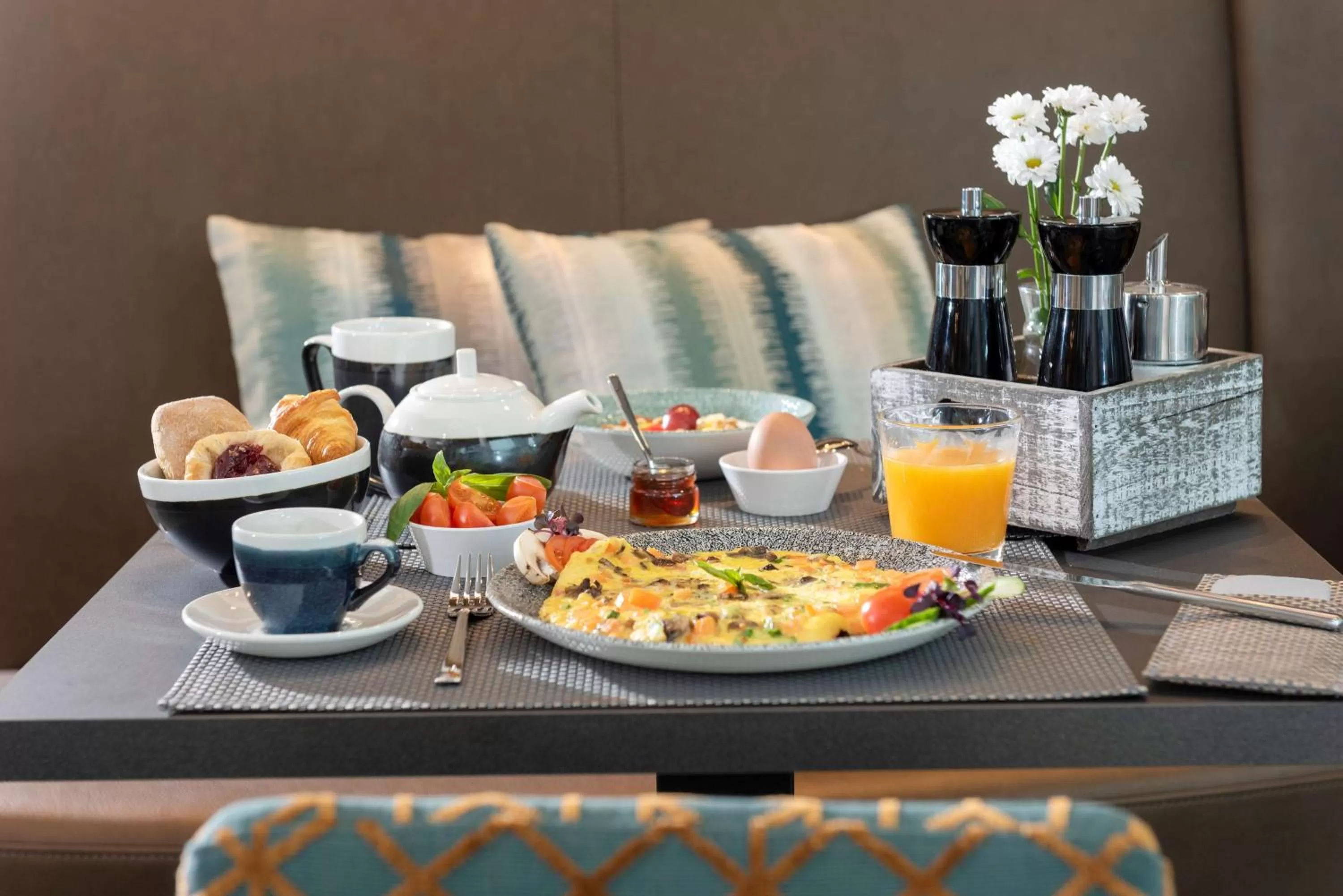 Restaurant/places to eat in Hyatt House Frankfurt Eschborn