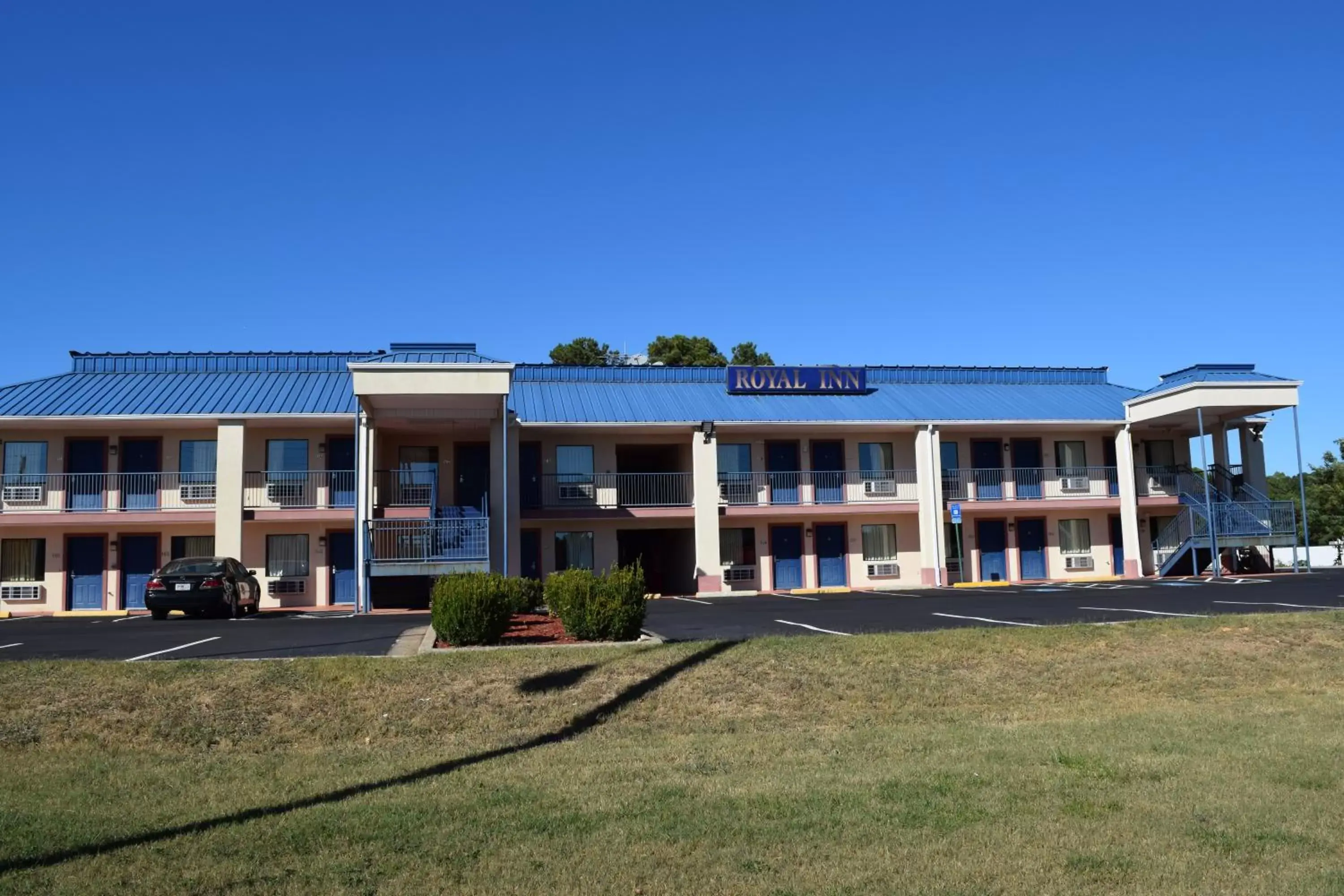 Royal Inn & Suites Royal Inn & Suites