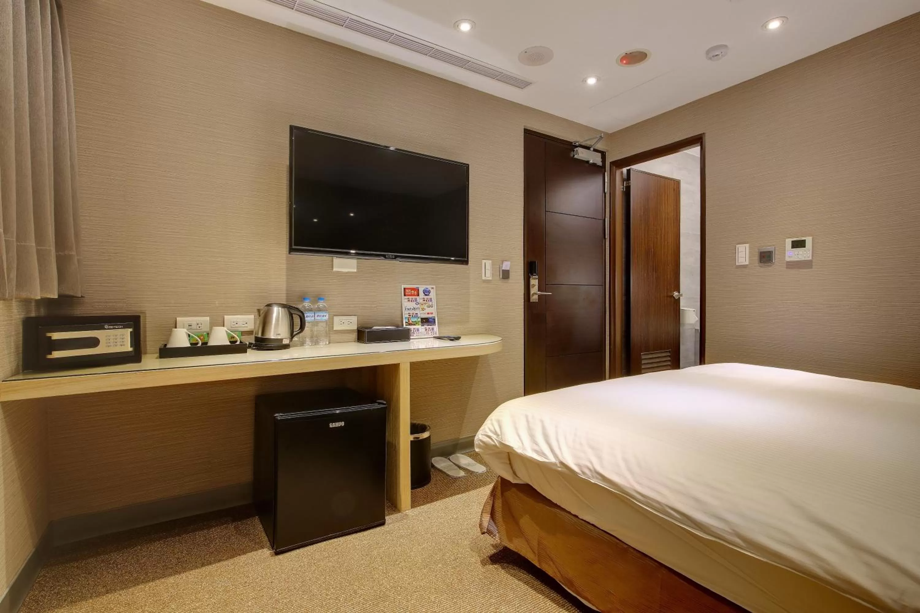 bunk bed in Bayman Hotel