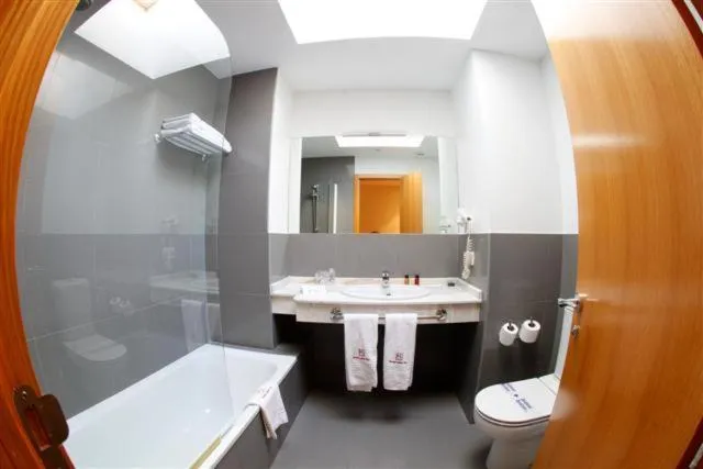 Bathroom in Colón Tuy