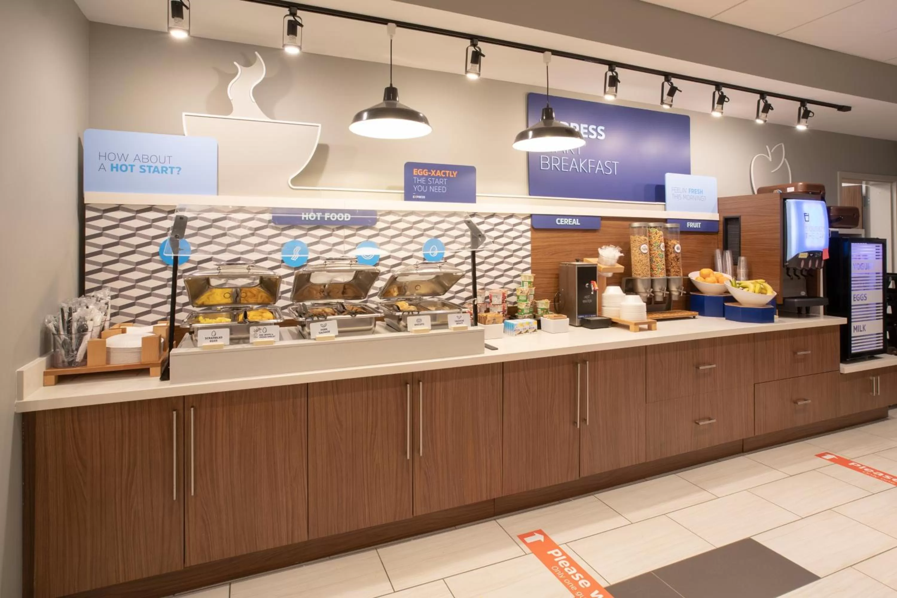 Breakfast in Holiday Inn Express & Suites - Goodland I-70 by IHG