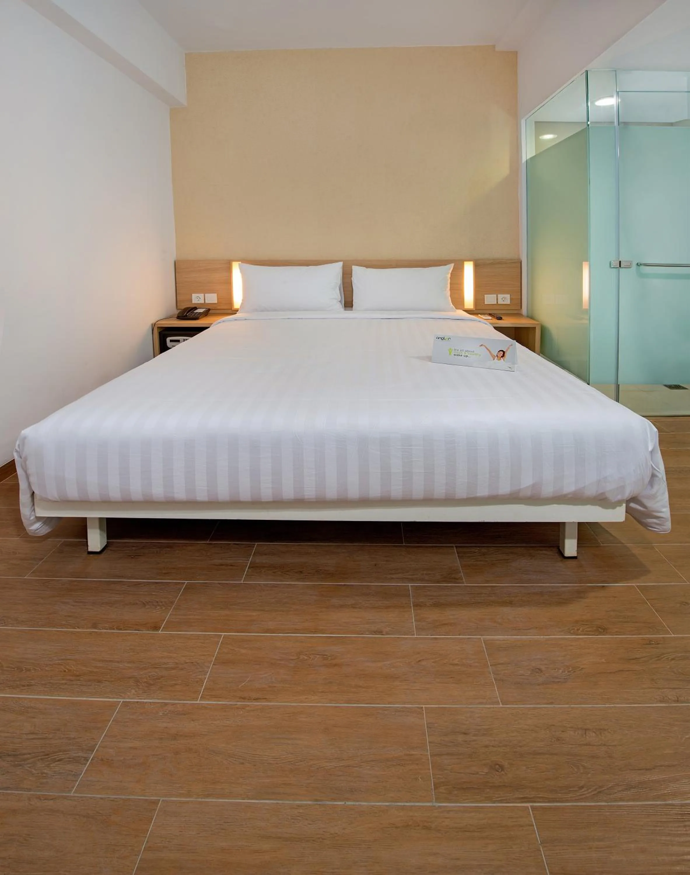 Bed in Whiz Prime Hotel Pajajaran Bogor