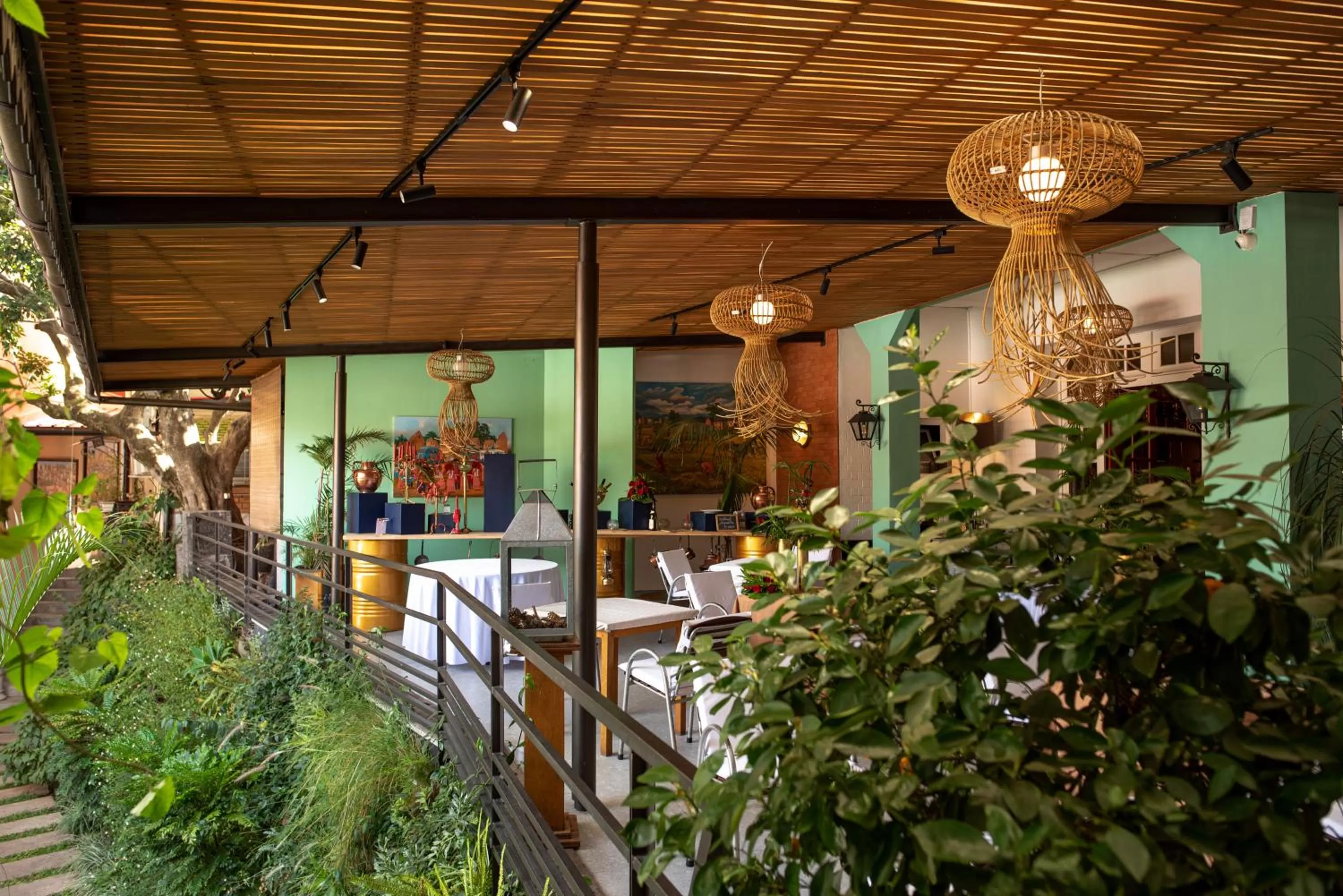 Restaurant/places to eat in La Varangue