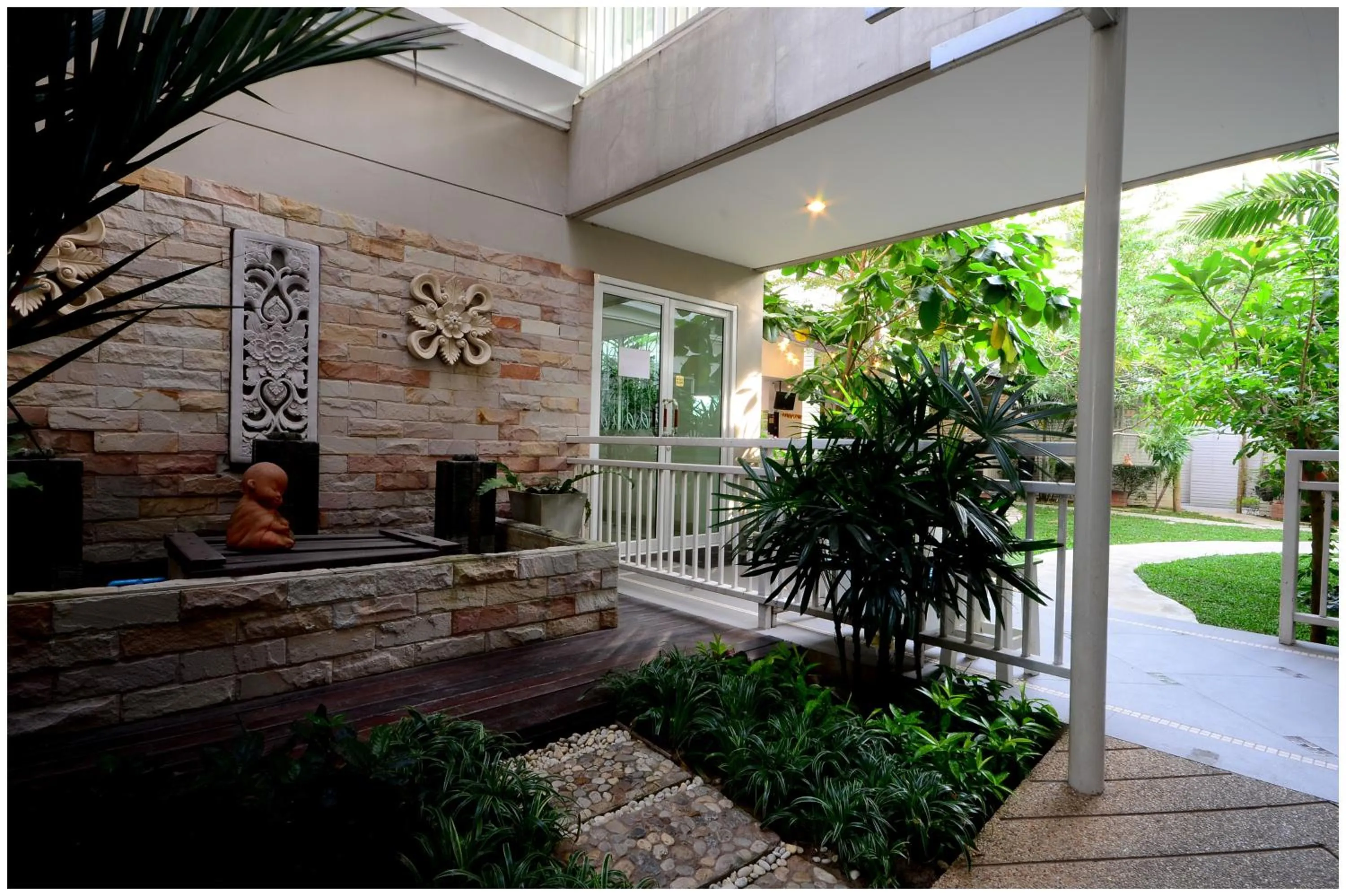 Garden in At Residence Suvarnabhumi Hotel