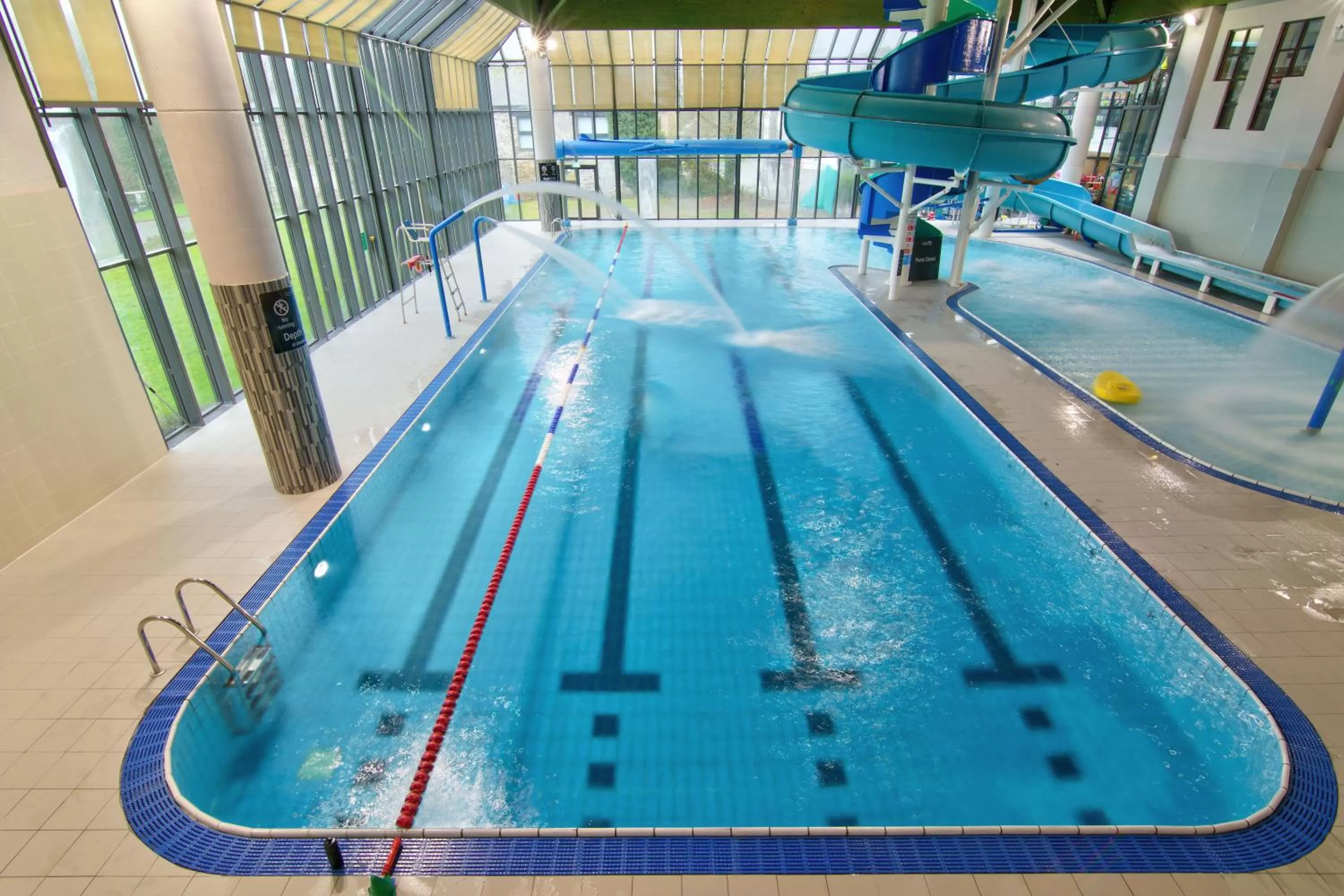 Swimming pool in China Fleet Country Club