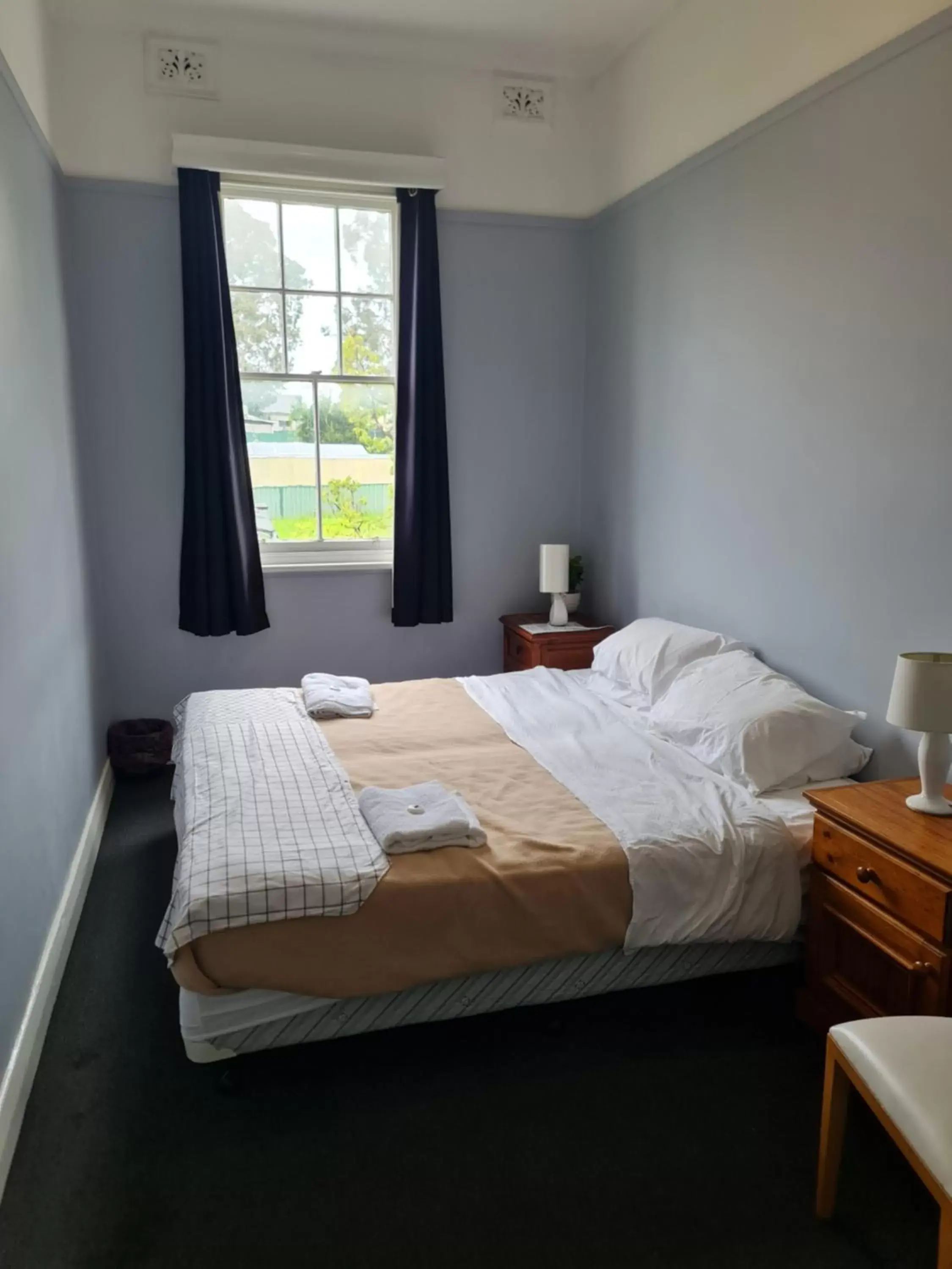 Standard Twin Room in Kearsley Hotel Standard Twin Room in Kearsley Hotel