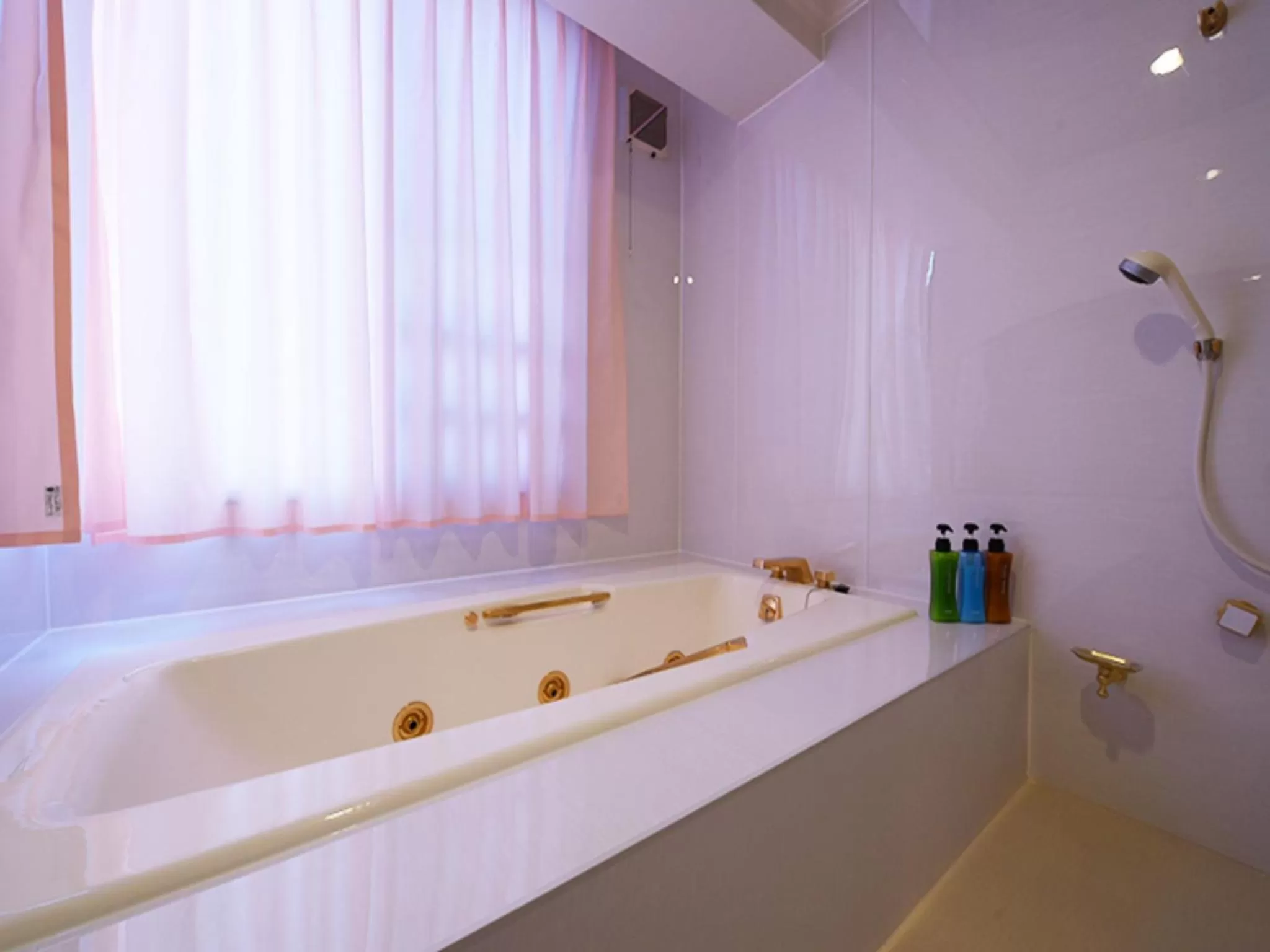 Bathroom in Hostel PLEASURE MARUYAMA