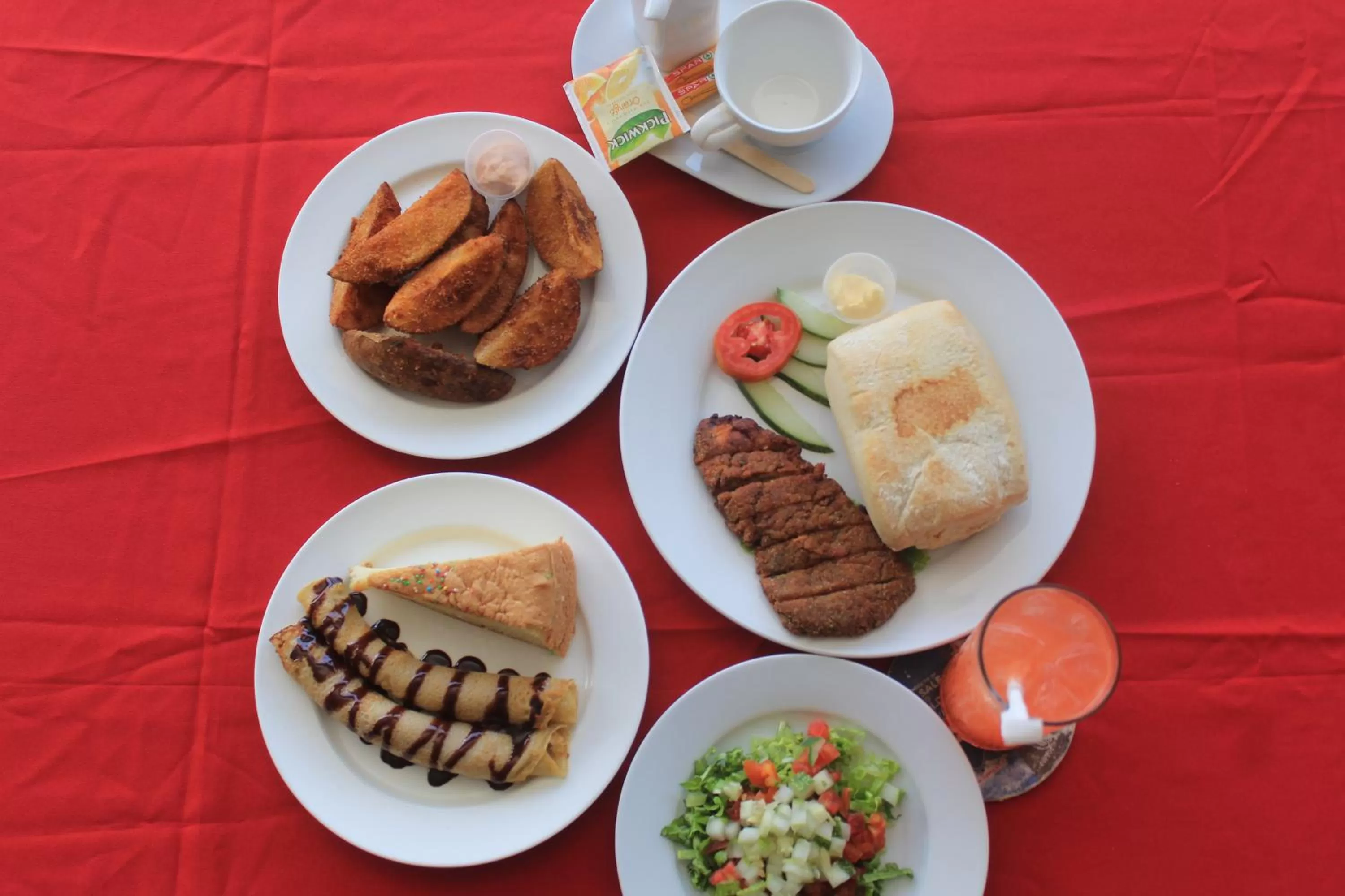 Restaurant/places to eat in Zeelandia Suites