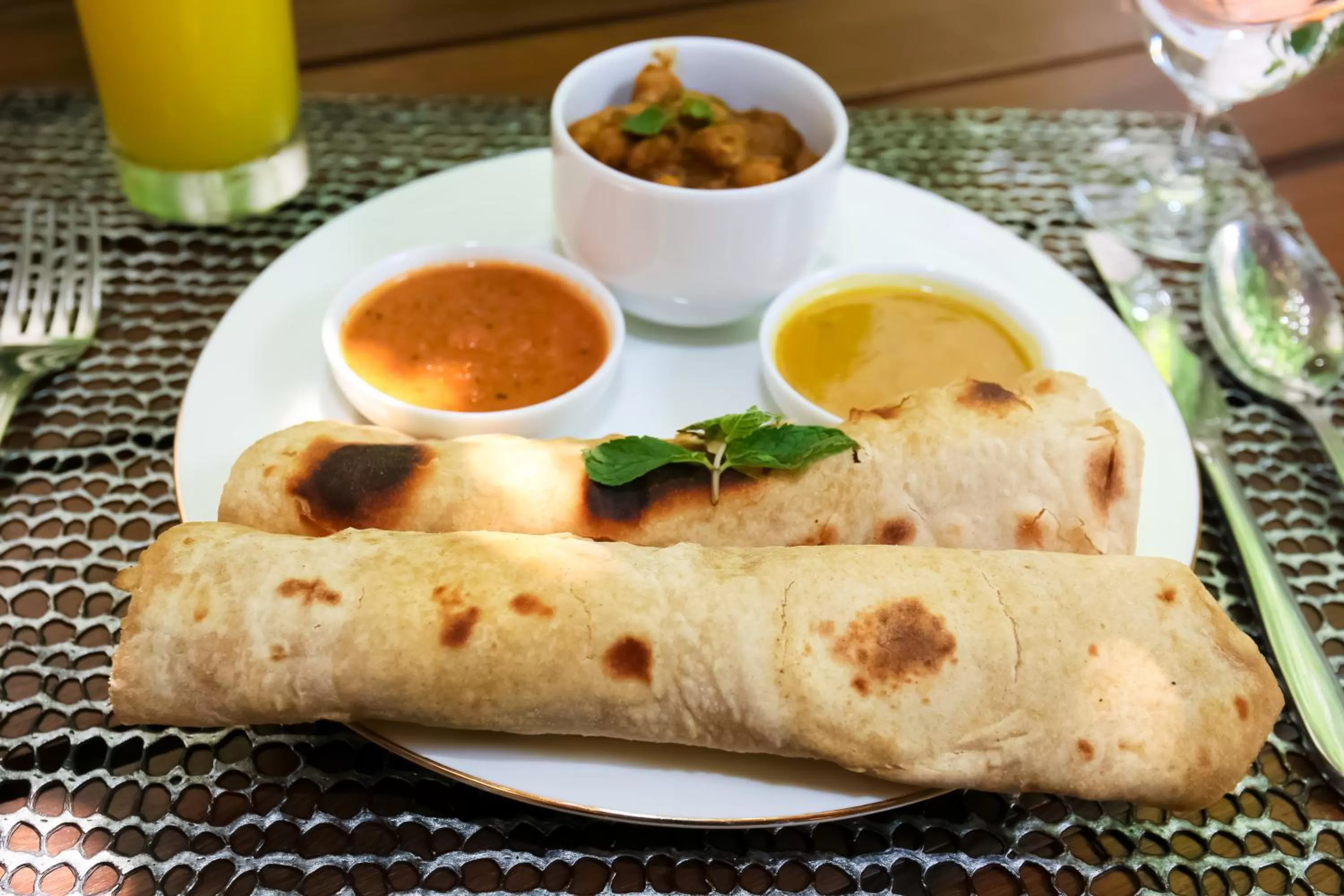 Food in Man Mountain Villa