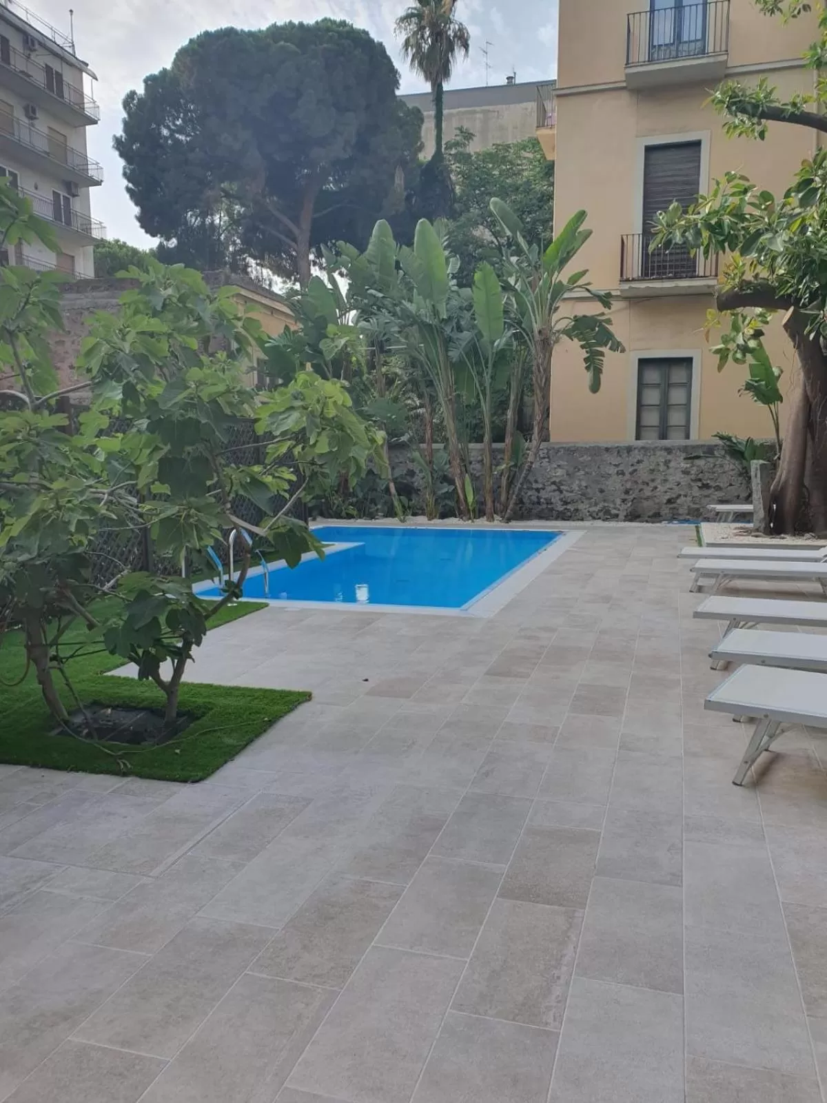 Swimming pool in San Max Hotel