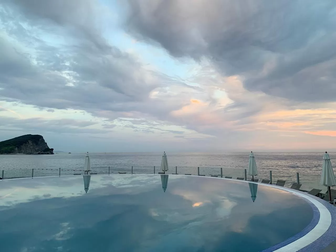 Swimming pool in Avala Resort & Villas