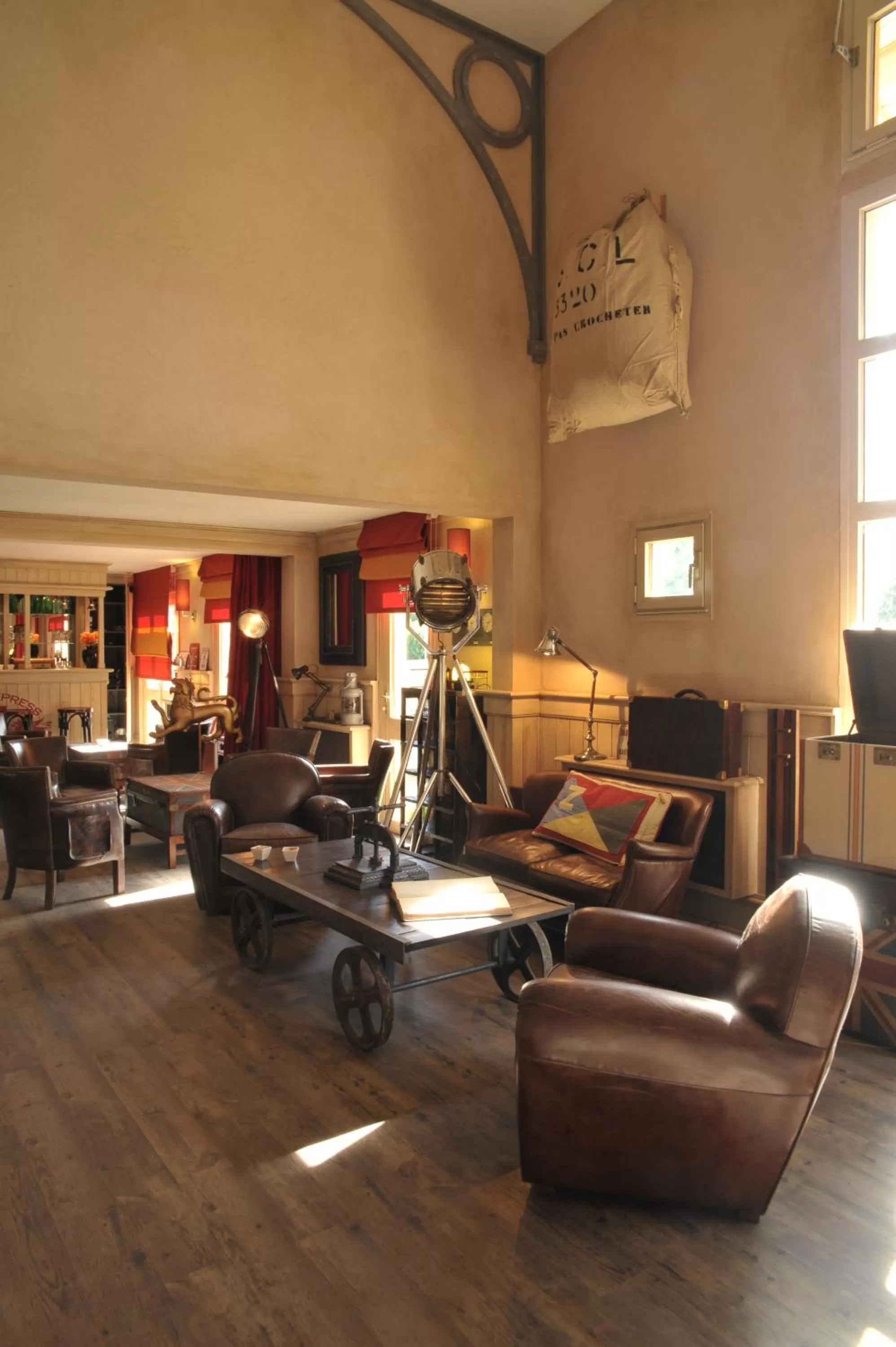 Lounge or bar in Brit Hotel Essentiel Cholet