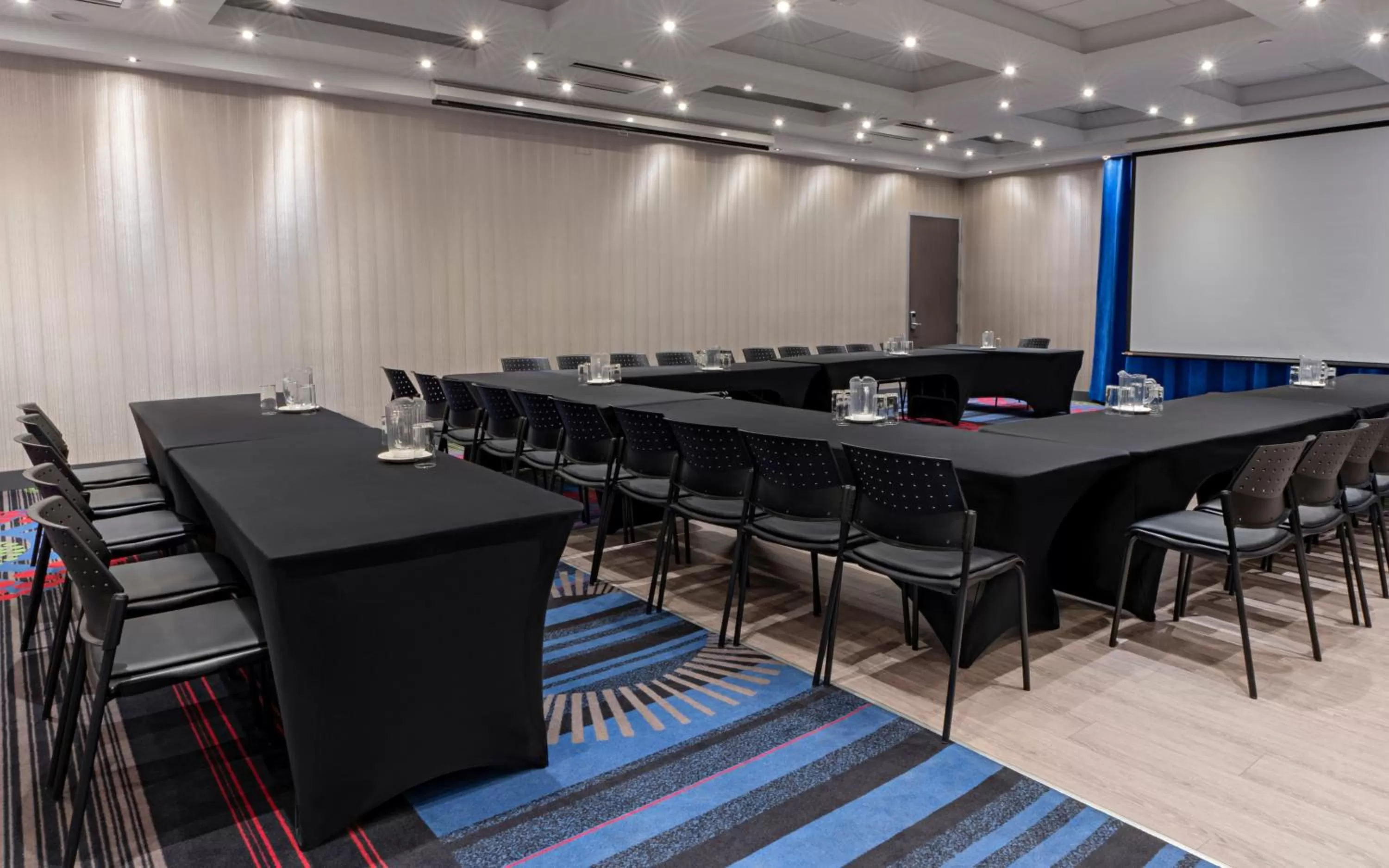 Business facilities in L'Hôtel Québec par JARO