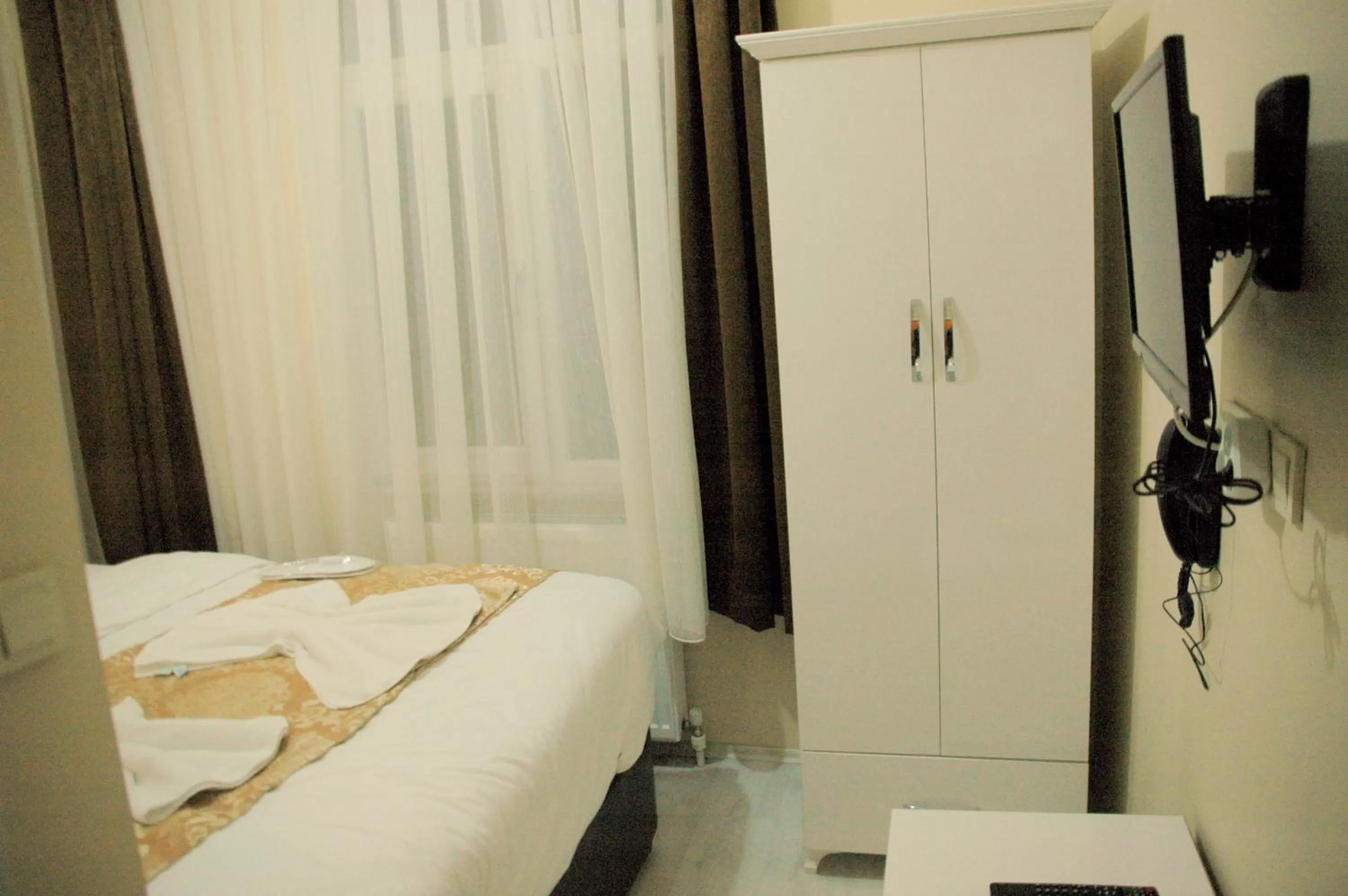 Decorative detail, Bed in Tolga Hotel