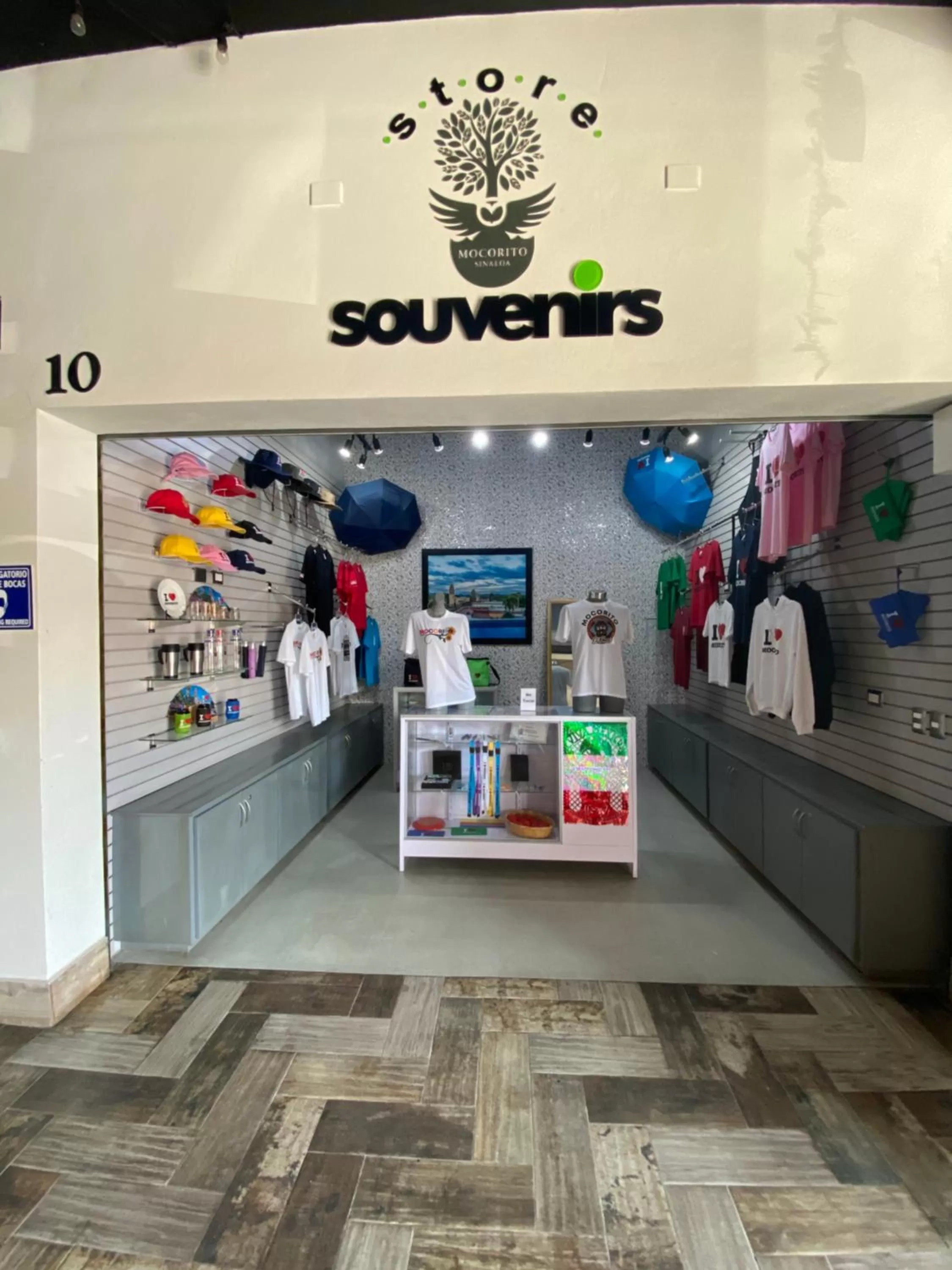 On-site shops in Punto Madero Hotel & Plaza