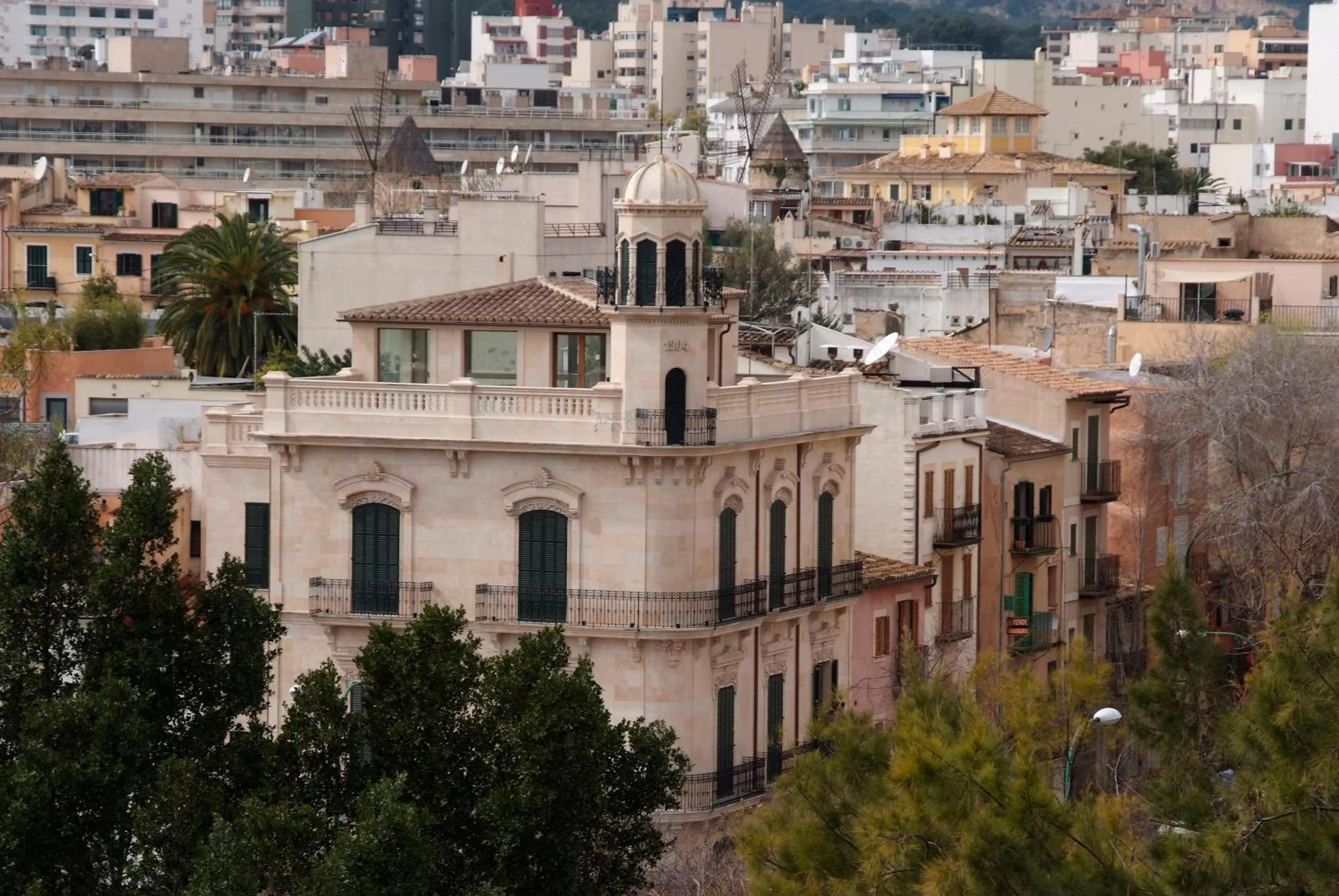 Property building in Hotel Hostal Cuba