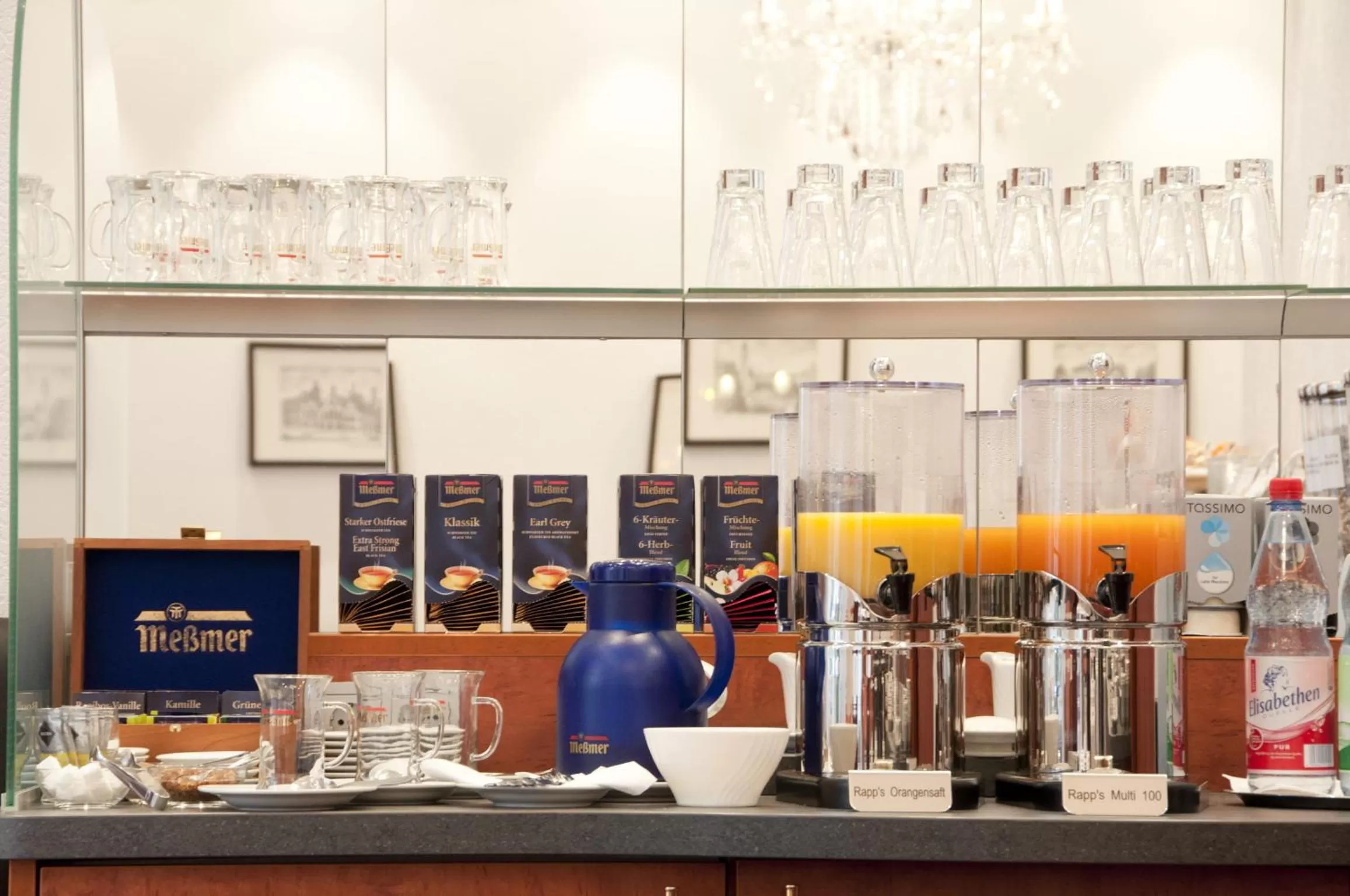 Restaurant/places to eat in Hotel West an der Bockenheimer Warte