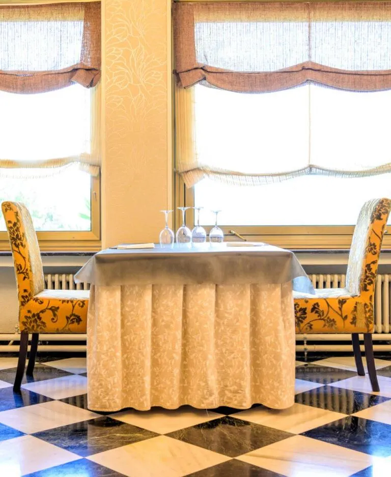 Restaurant/places to eat in Hotel Restaurante El Valles 4 ESTRELLAS