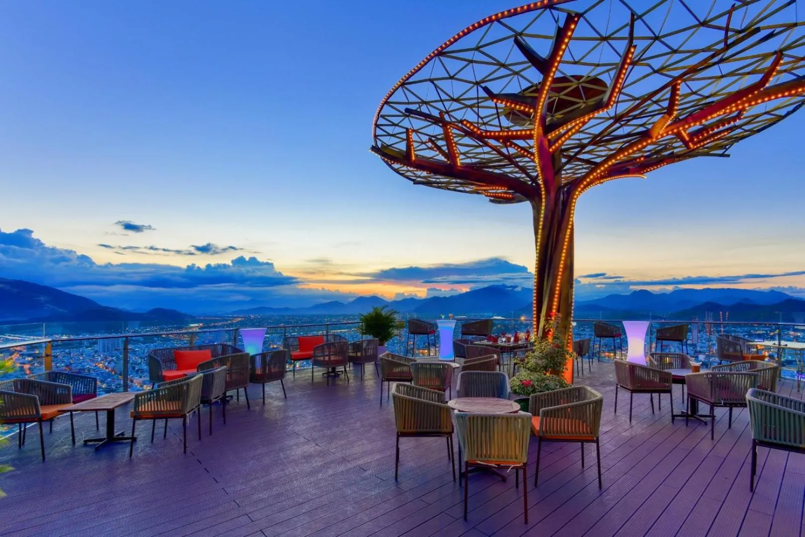 Mountain view in Regalia Gold Hotel