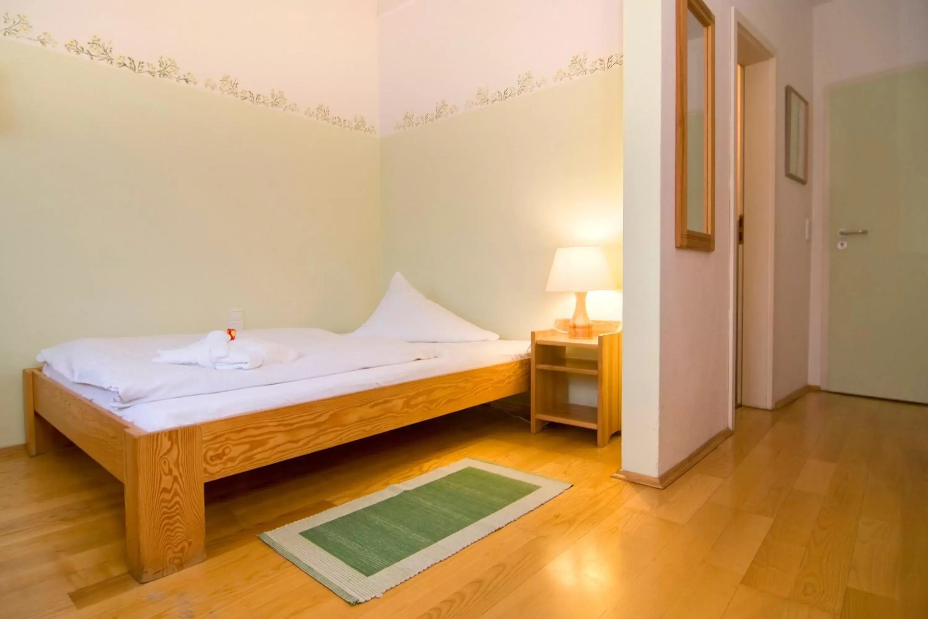 Single Room - single occupancy in Hotel Haus Linden Single Room - single occupancy in Hotel Haus Linden