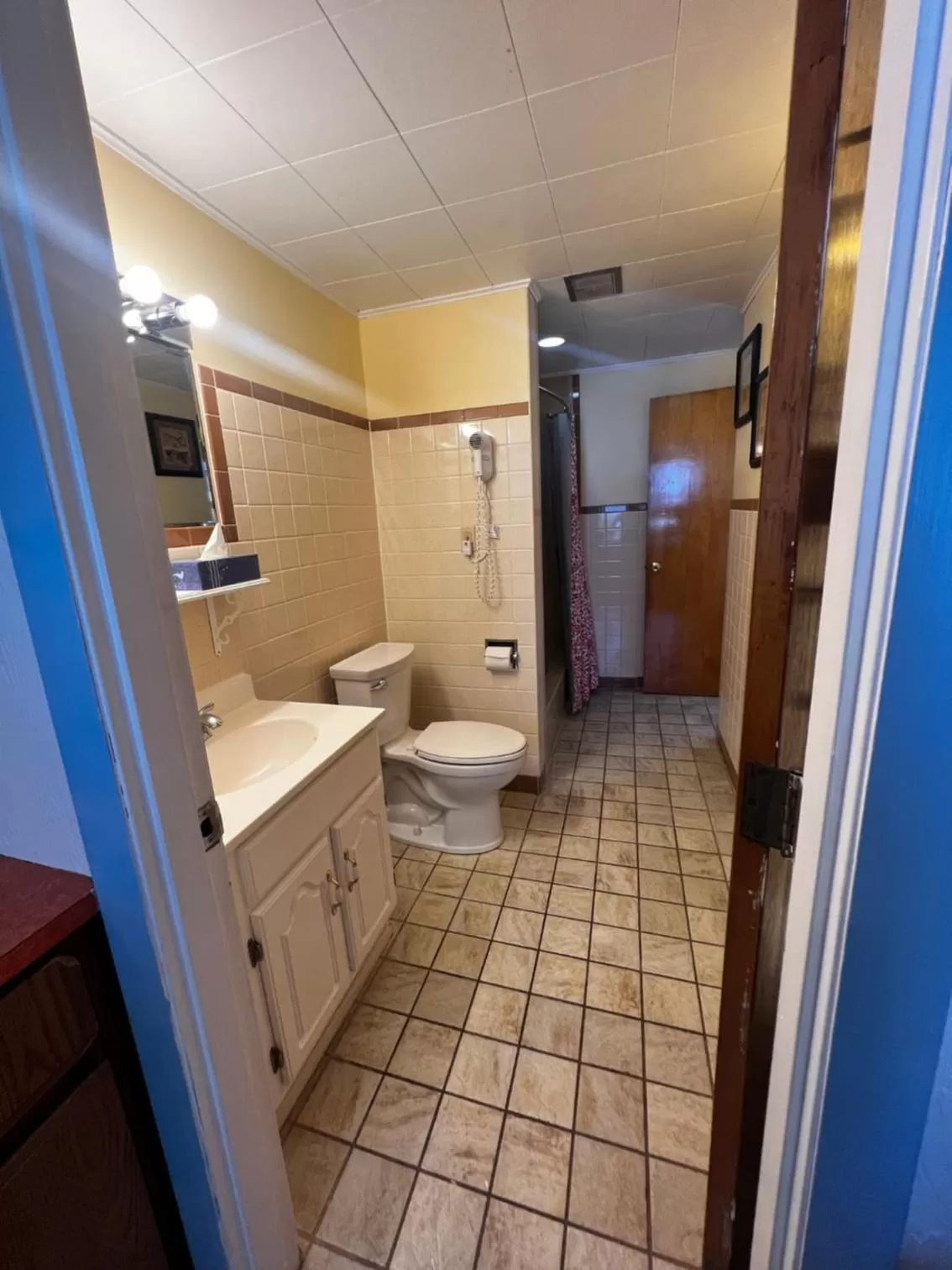 Shower in Claddagh Motel & Suites