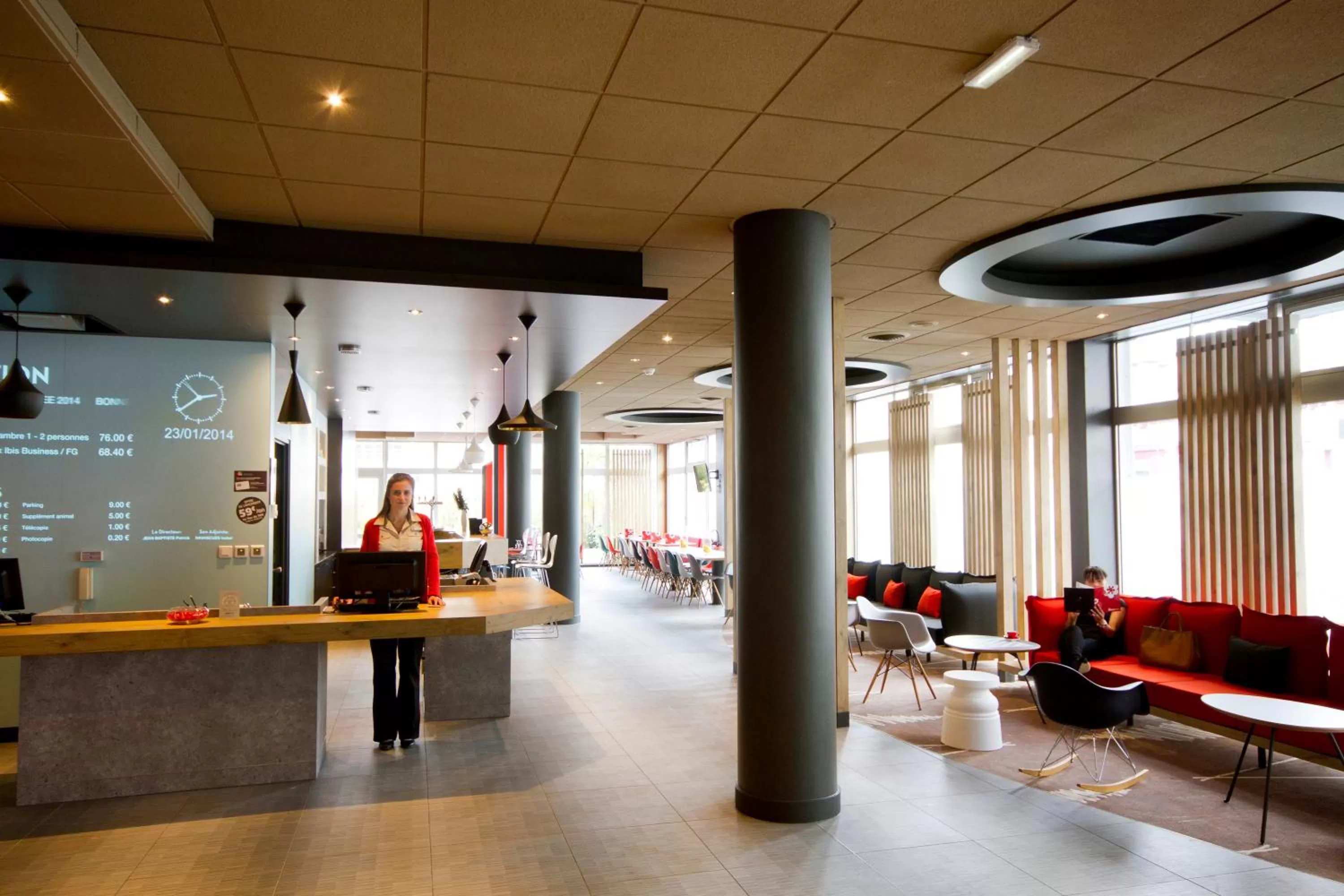 Lobby or reception in ibis Bayonne Centre