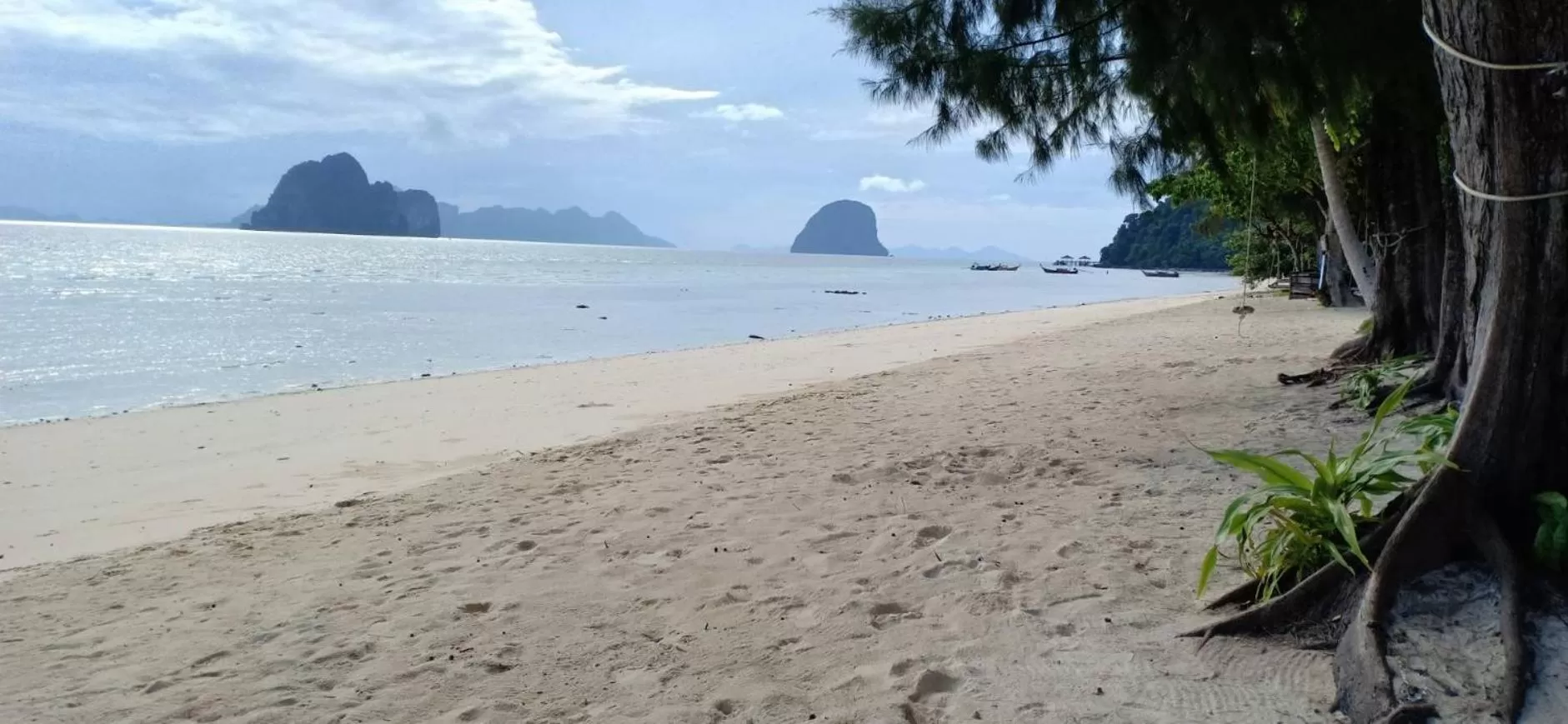 Day in Koh Ngai Kaimuk Thong Resort