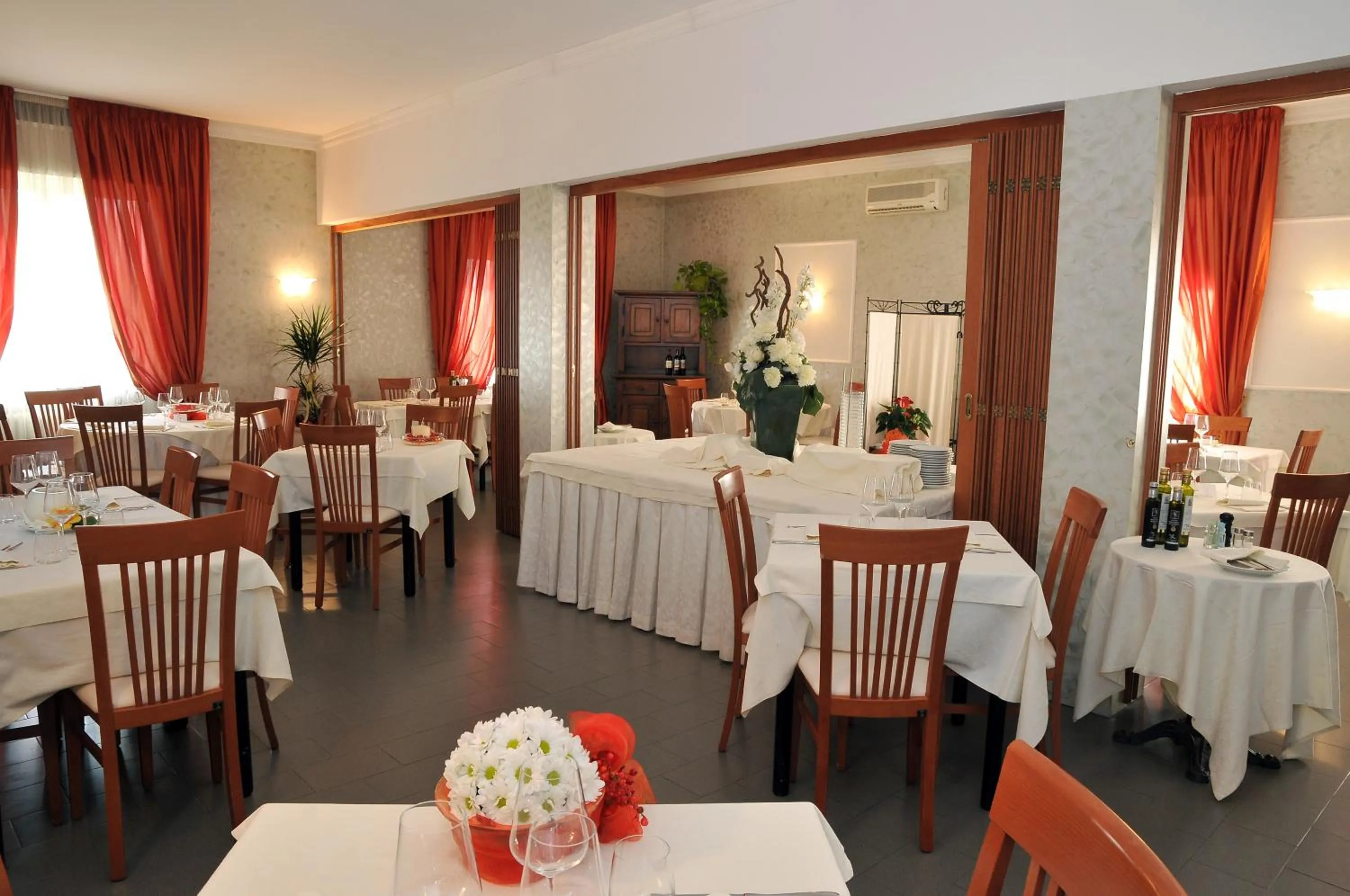 Restaurant/places to eat in Hotel Mini Palace - Country House