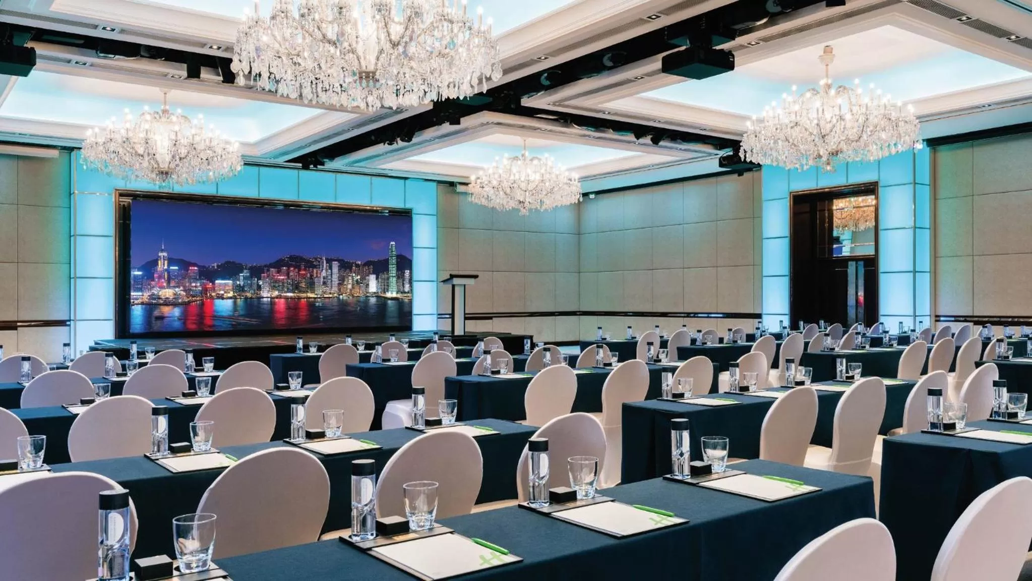 Banquet/Function facilities in Holiday Inn Golden Mile by IHG