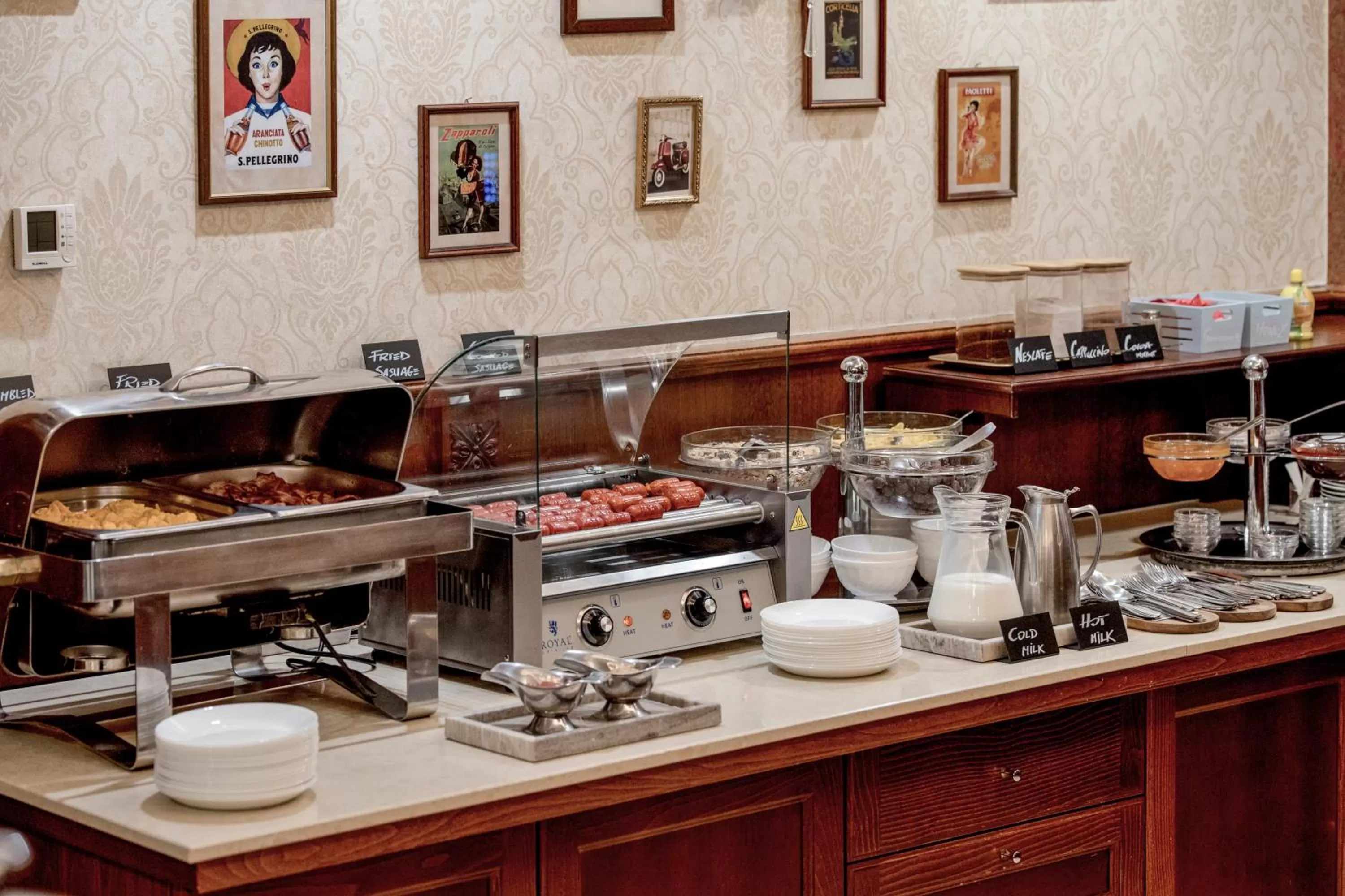 Restaurant/places to eat in Gold Hotel Budapest