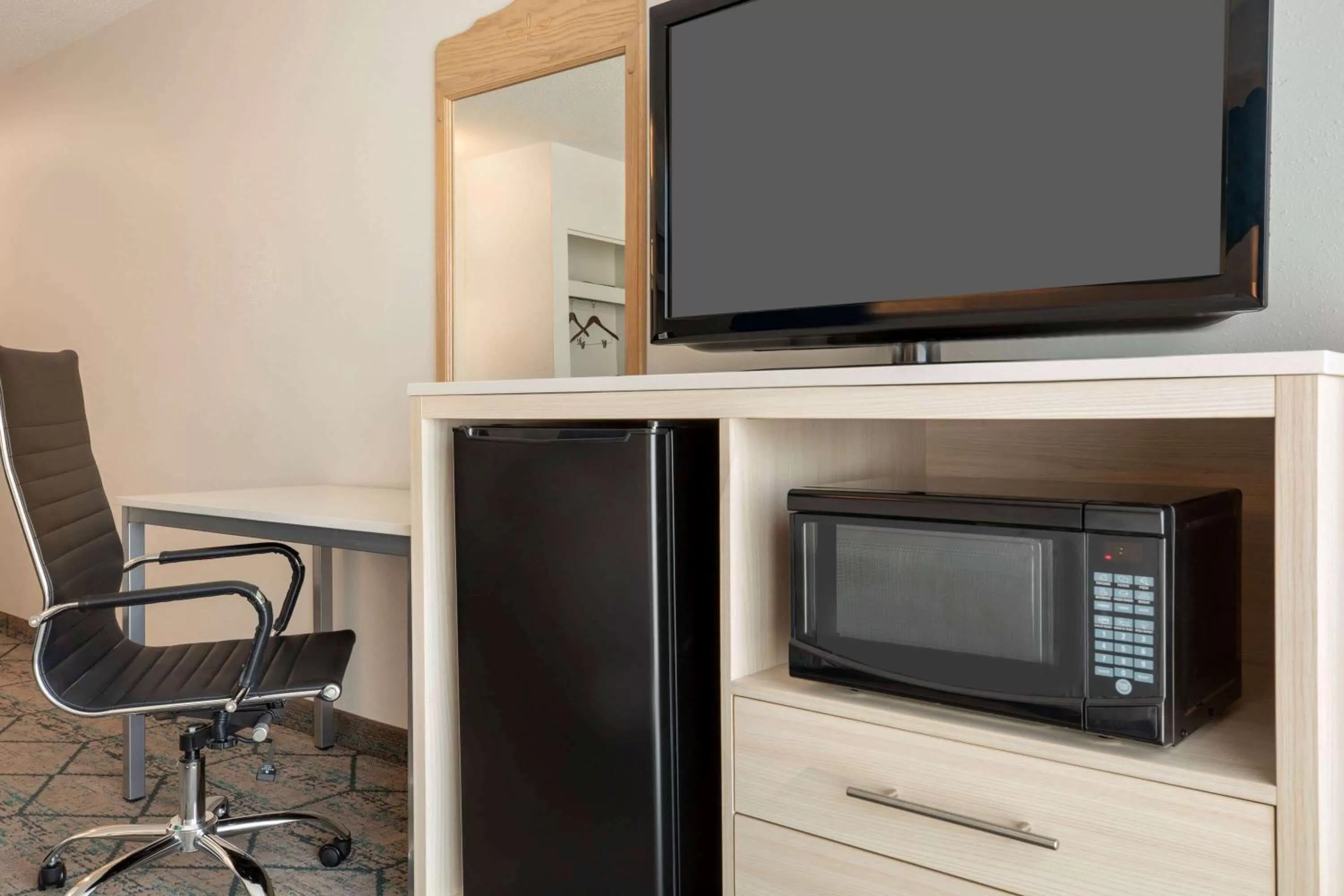 Bedroom in Ramada by Wyndham Miramichi New Brunswick