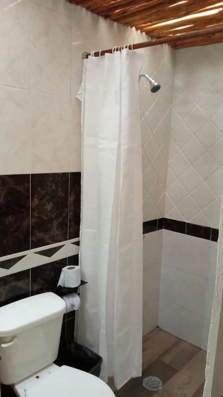 Shower in Hotel Villas Colibrí Suites & Bungalows