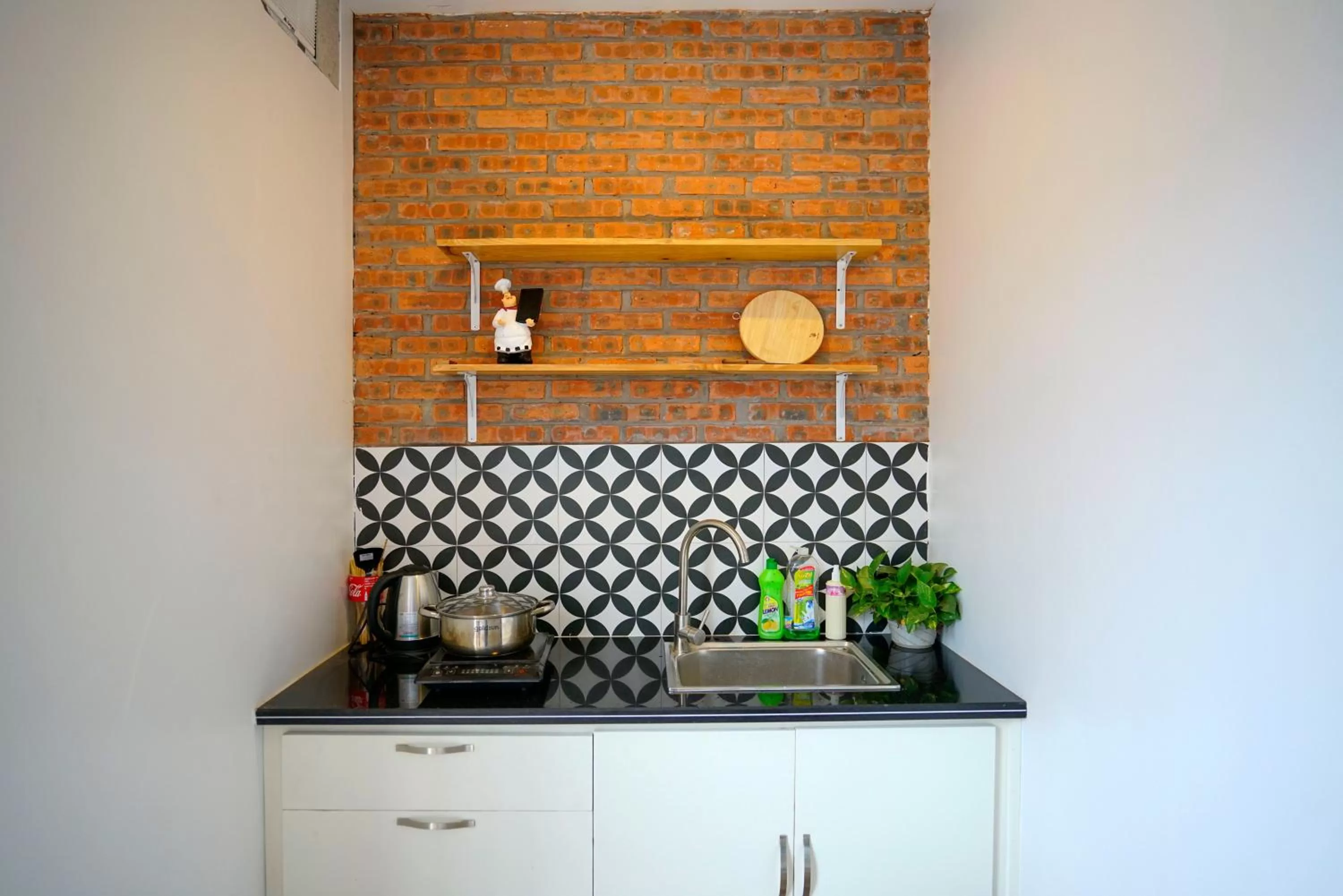 Kitchen or kitchenette in Halong bay Almorhome